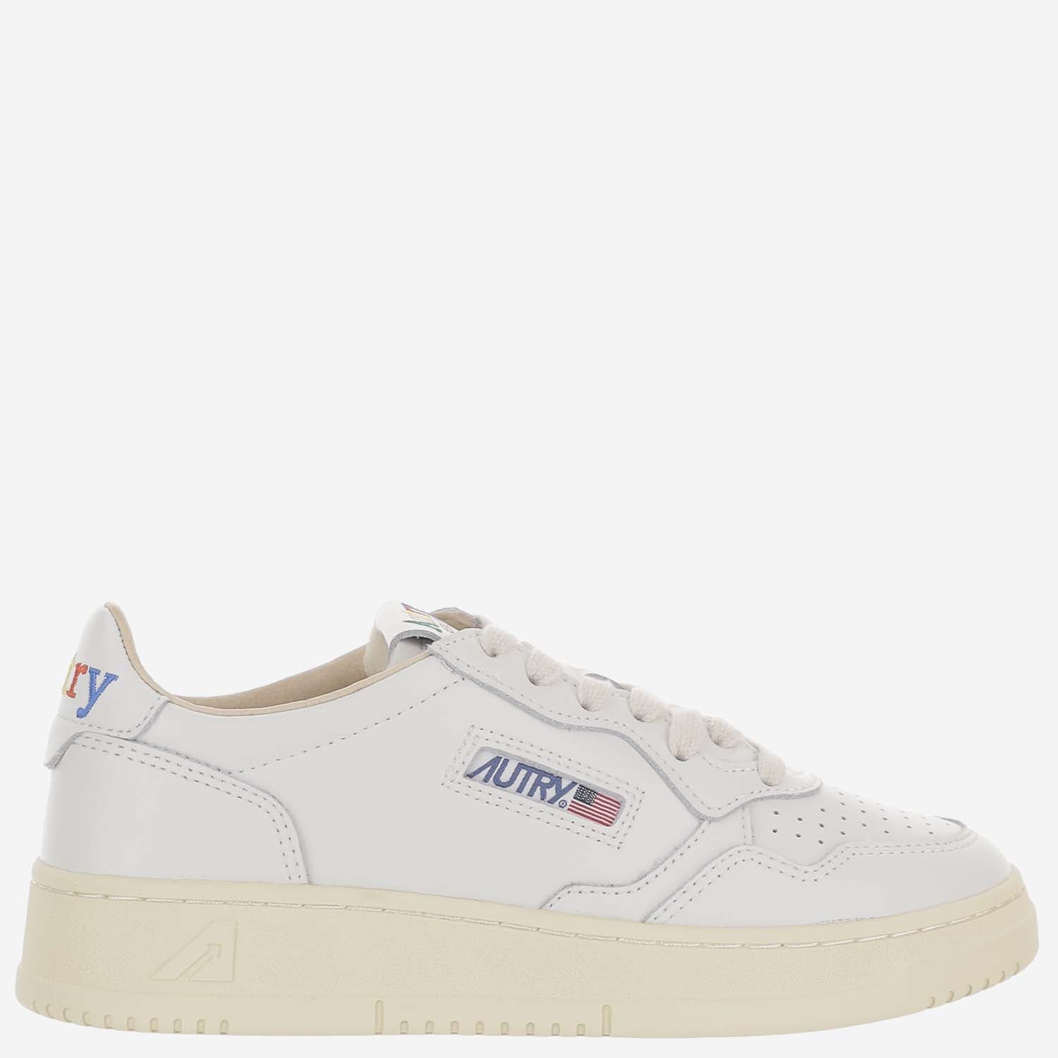SNEAKERS MEDALIST LOW IN PELLE AULWBG01 LEALEALOGO WHTWHT AUTRY 