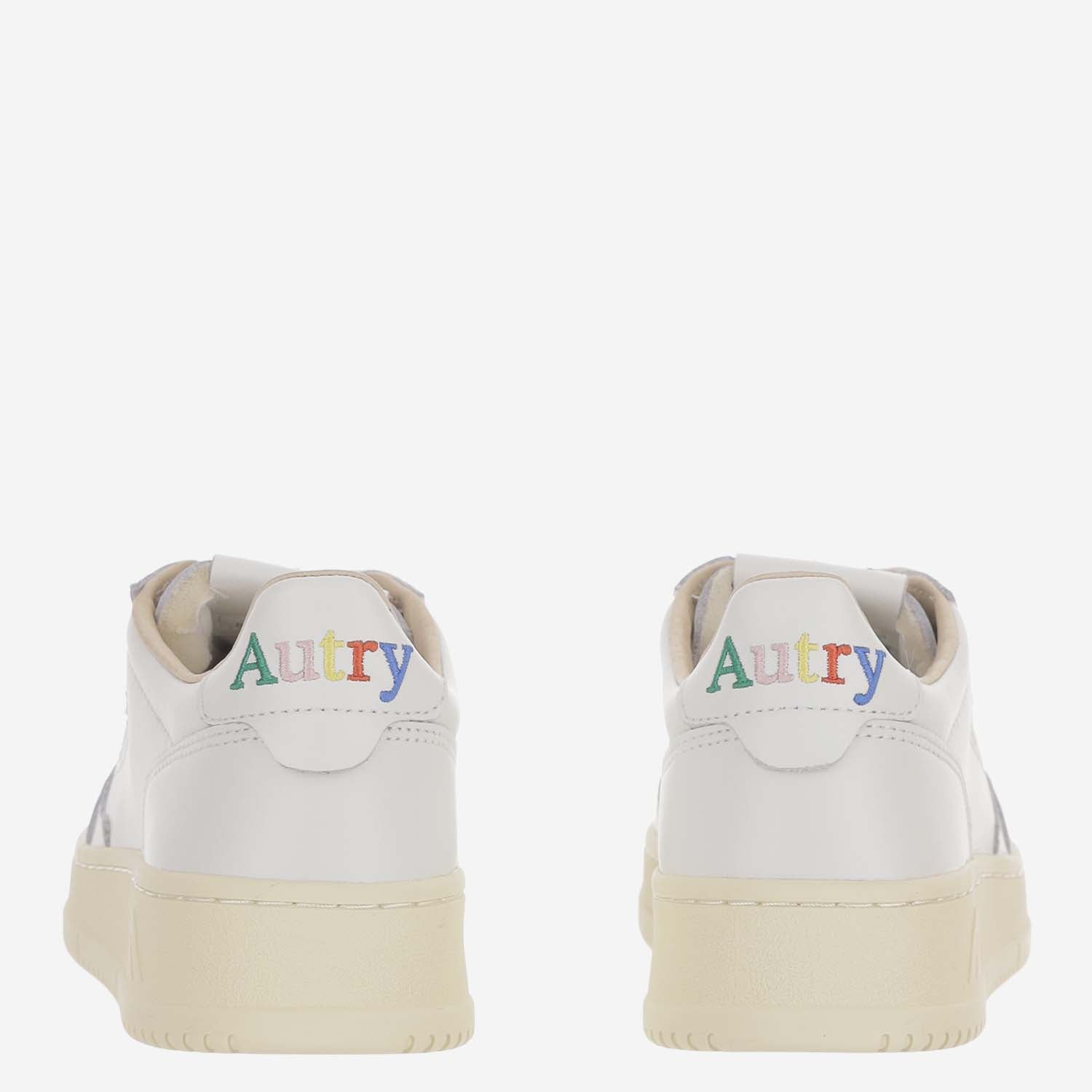 SNEAKERS MEDALIST LOW IN PELLE AULWBG01 LEALEALOGO WHTWHT AUTRY 