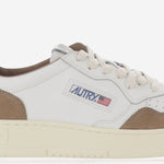 SNEAKERS MEDALIST LOW IN PELLE AULWFT17 SOFLEASUEWHTTABACCO AUTRY 