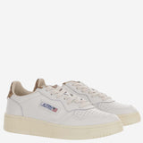 SNEAKERS MEDALIST LOW AULWHJ02 LEASUECOLLEGWHTLEOPRINT AUTRY 