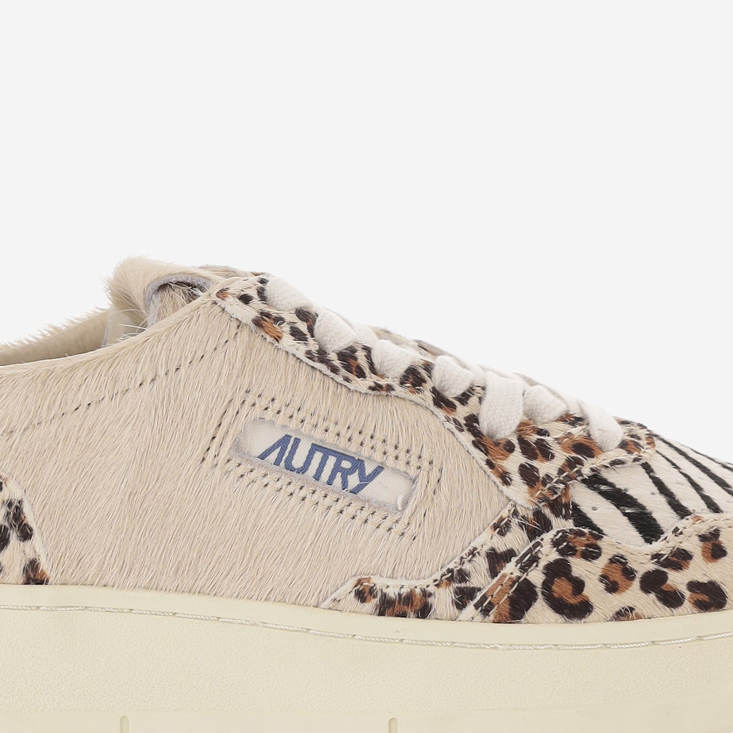 Sneakers medalist low in cavallino AULWJA02 PONYSAFARI LEOZEBRAIVORY AUTRY 