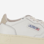 SNEAKERS MEDALIST LOW IN PELLE AULWLL27 LEATLEATWHTFEATHER AUTRY 