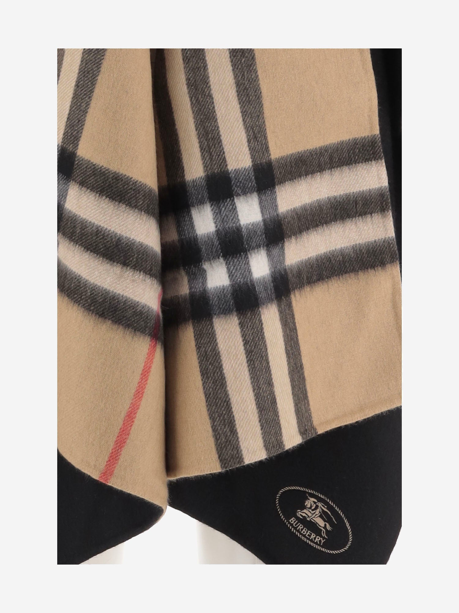 CAPPA REVERSIBILE IN CASHMERE 8137226 BLACKARCHIVEBEIGE BURBERRY 