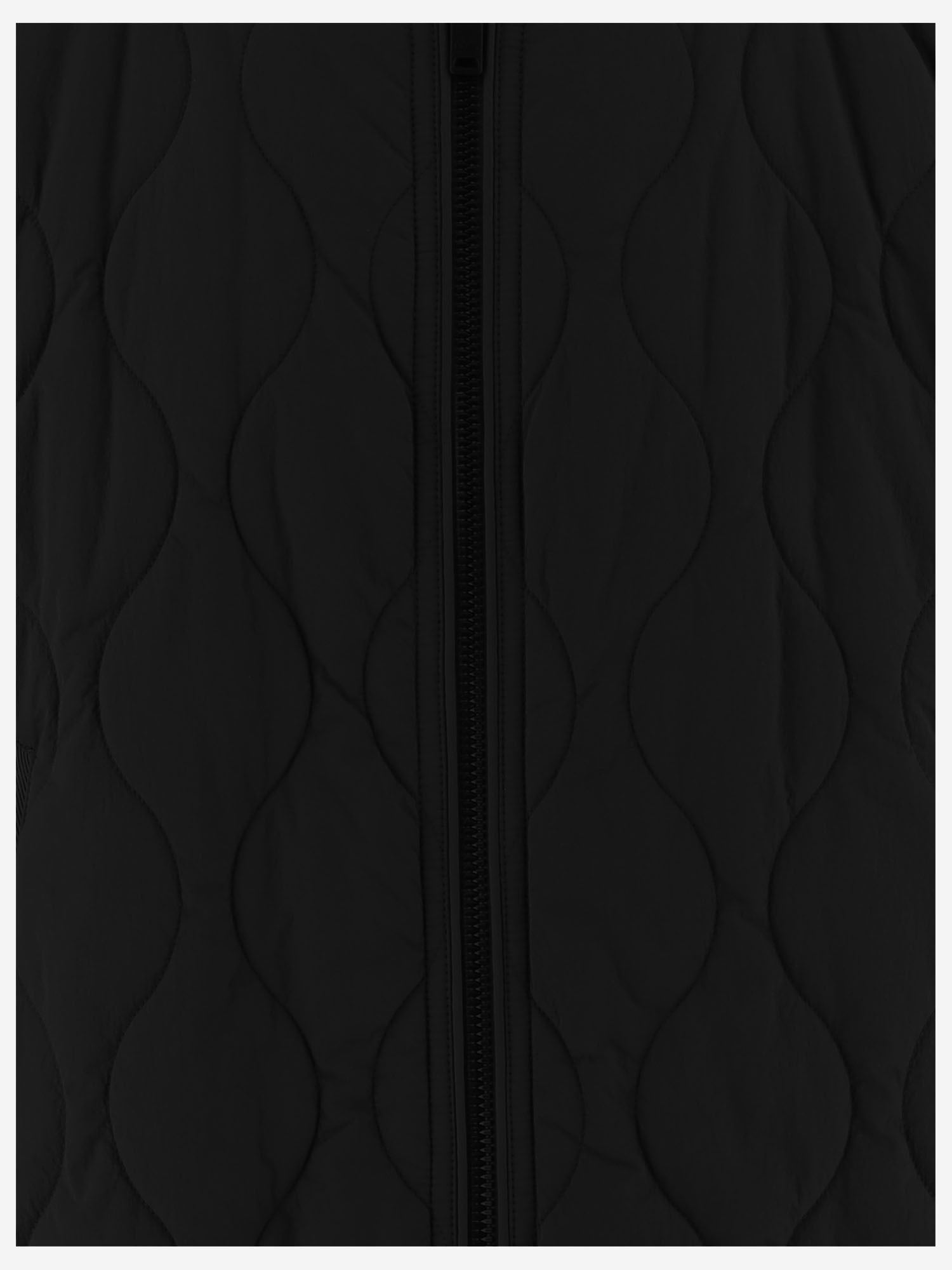 GIACCA IN NYLON CON MOTIVO TRAPUNTATO 50563618 001 HUGO BOSS 