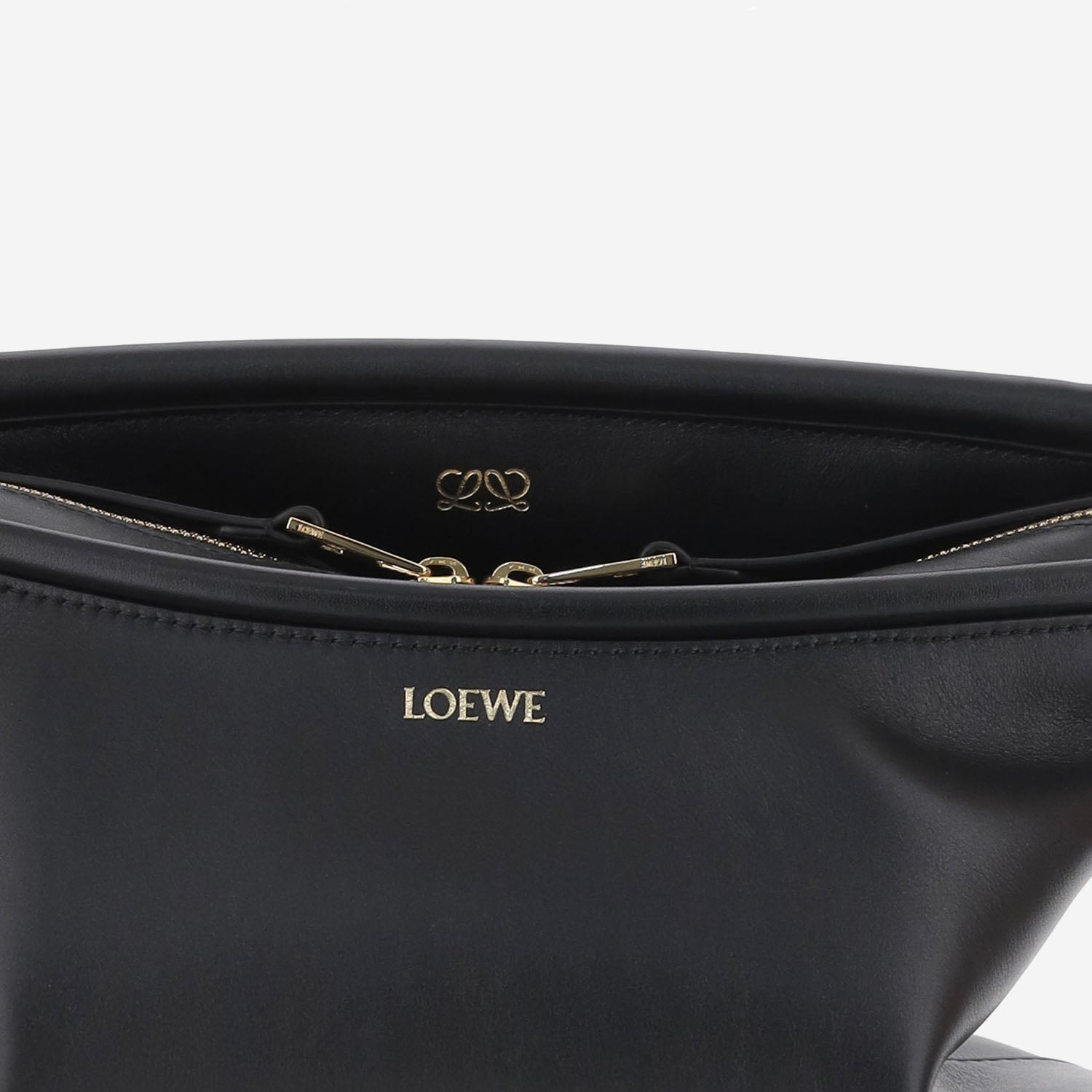 Borsa Whisker in pelle di vitello smaltata ATBBTBBX01 1100 LOEWE 