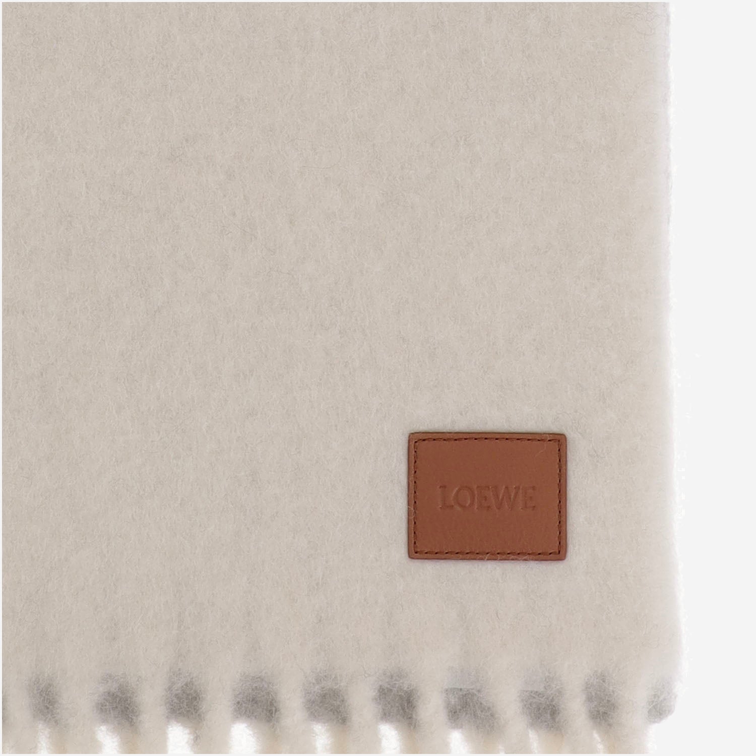 SCIARPA REALIZZATA IN MISTO ALPACA E LANA FSA6SS2W01 1122 LOEWE 