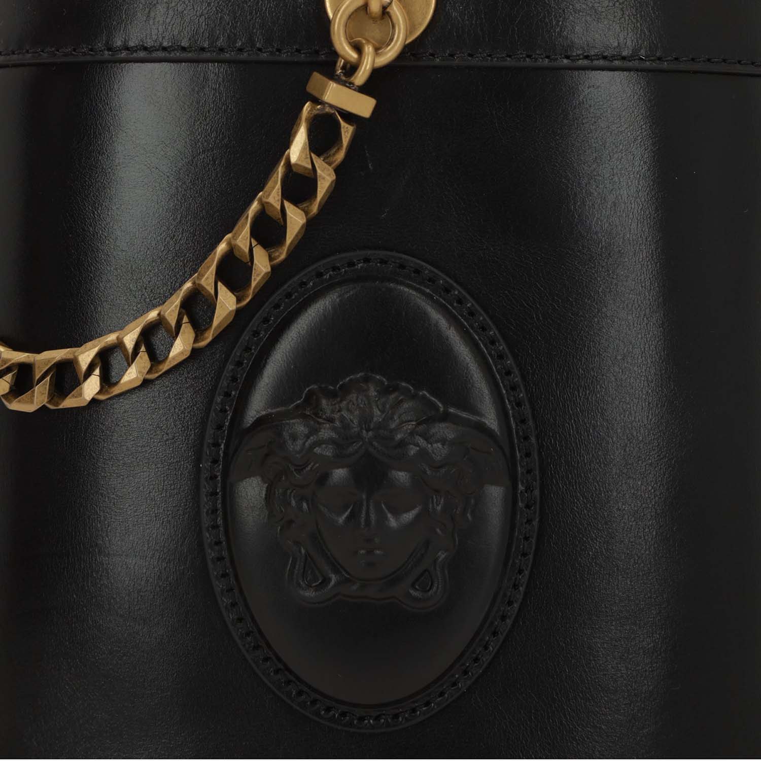 BORSA A SECCHIELLO IN PELLE 1026048 1A191971B55J VERSACE 
