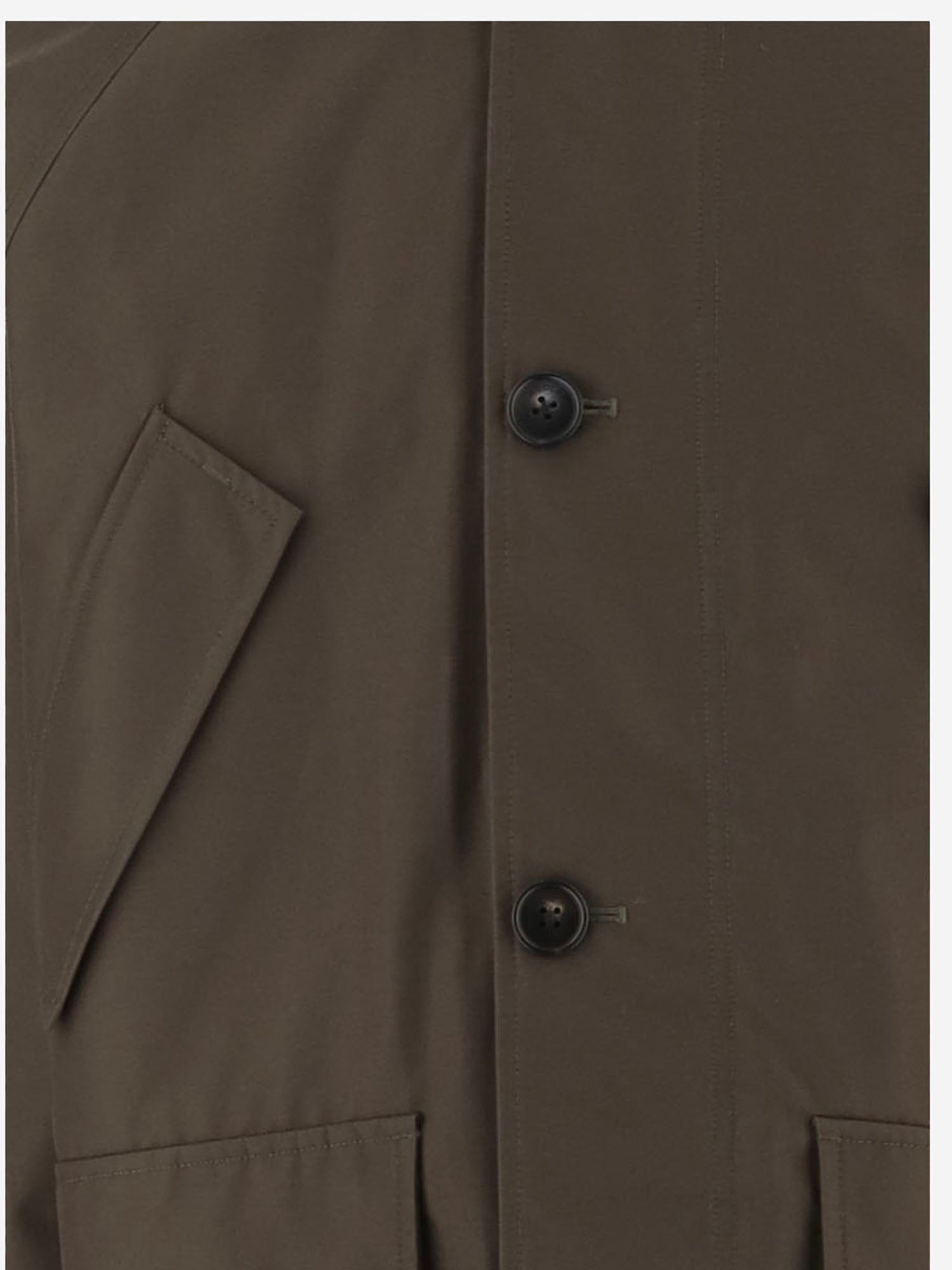 CAPPOTTO IN TESSUTO TECNICO CON CAPPUCCIO CFWOOU2197MRUT5449 DAG WOOLRICH 