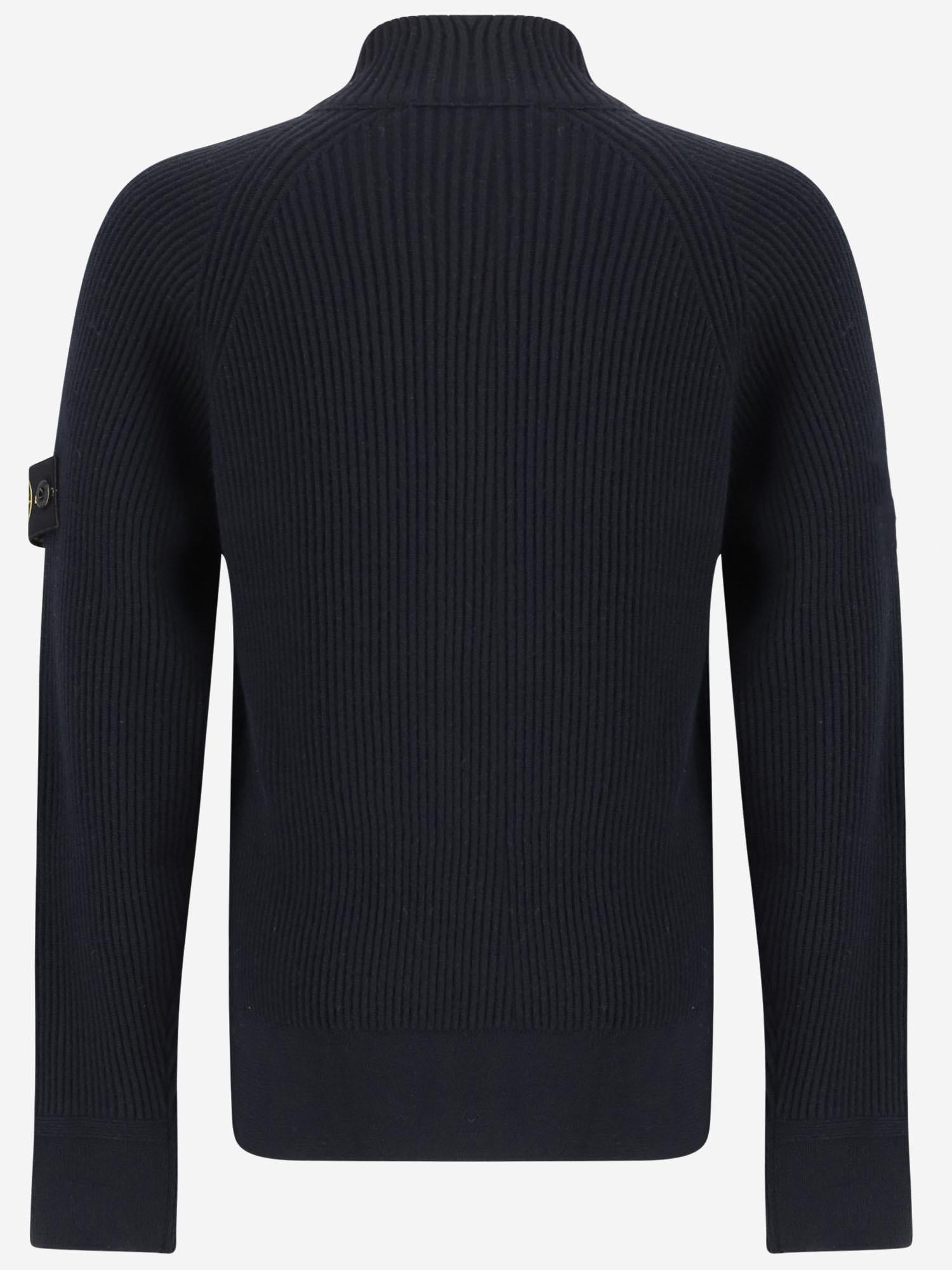 MAGLIONE CON ZIP IN LANA VERGINE 5100012 S0C02V0020 STONE ISLAND KIDS 