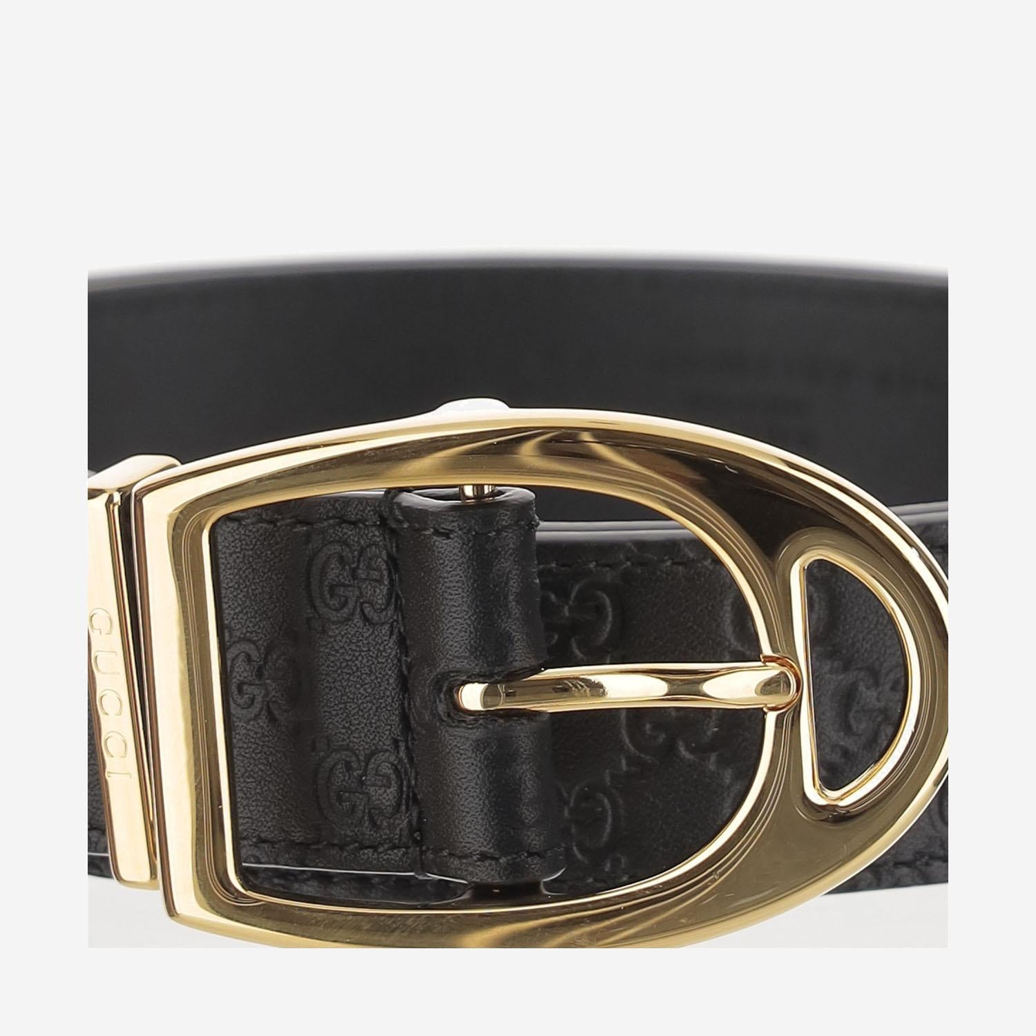 Cintura con fibbia a forma di staffa 837014 AAE2M1000 GUCCI 
