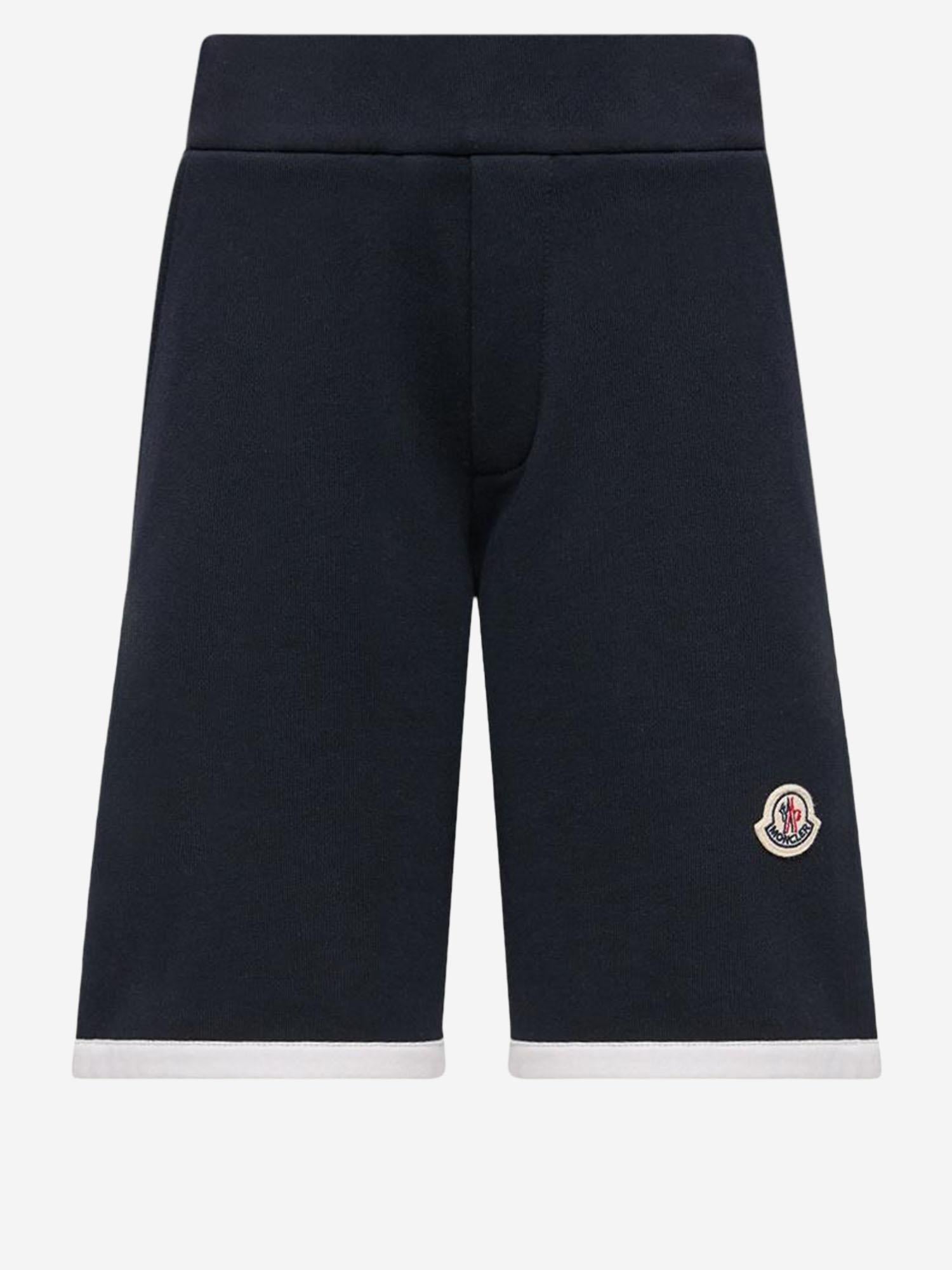 Pantaloni corti in jersey di cotone con logo 8H0000289AKM 778 MONCLER ENFANTS 