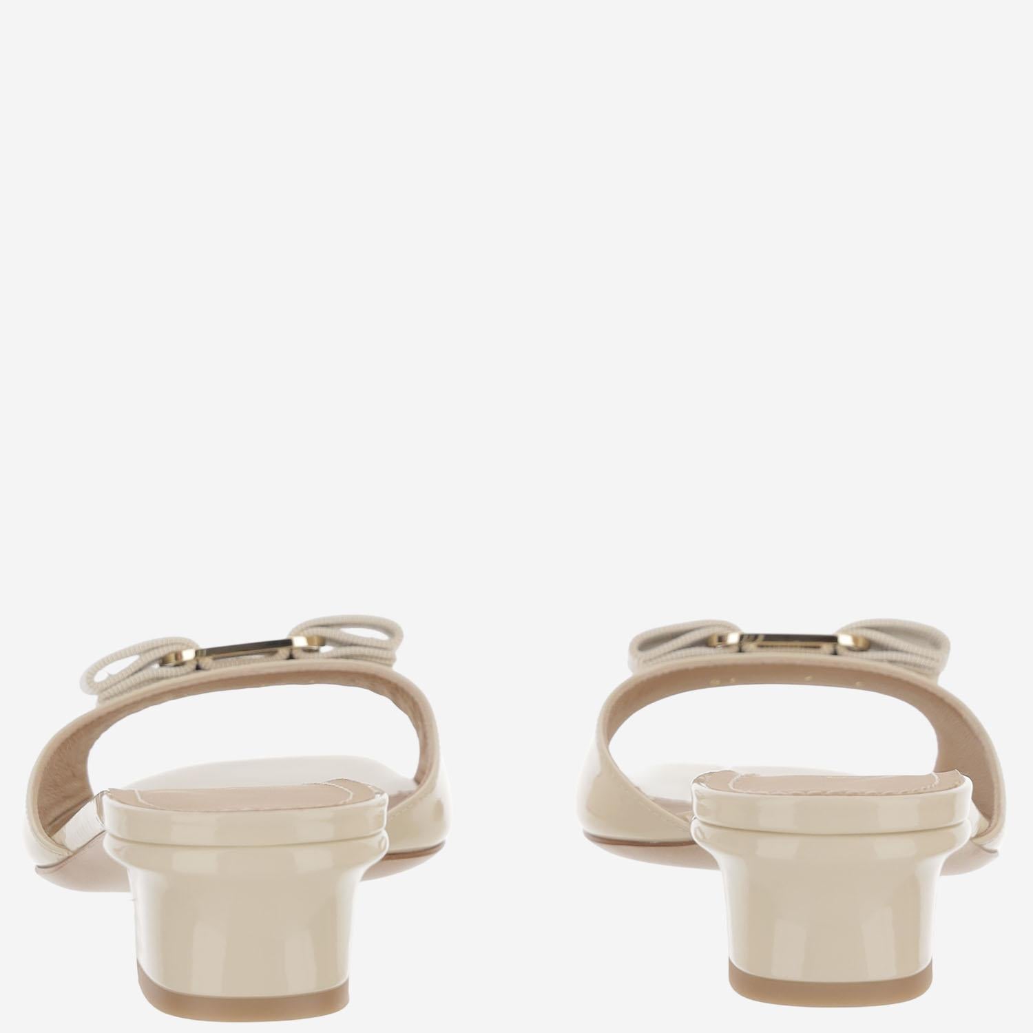 SANDALI IN PELLE 01L415 002 SALVATORE FERRAGAMO 