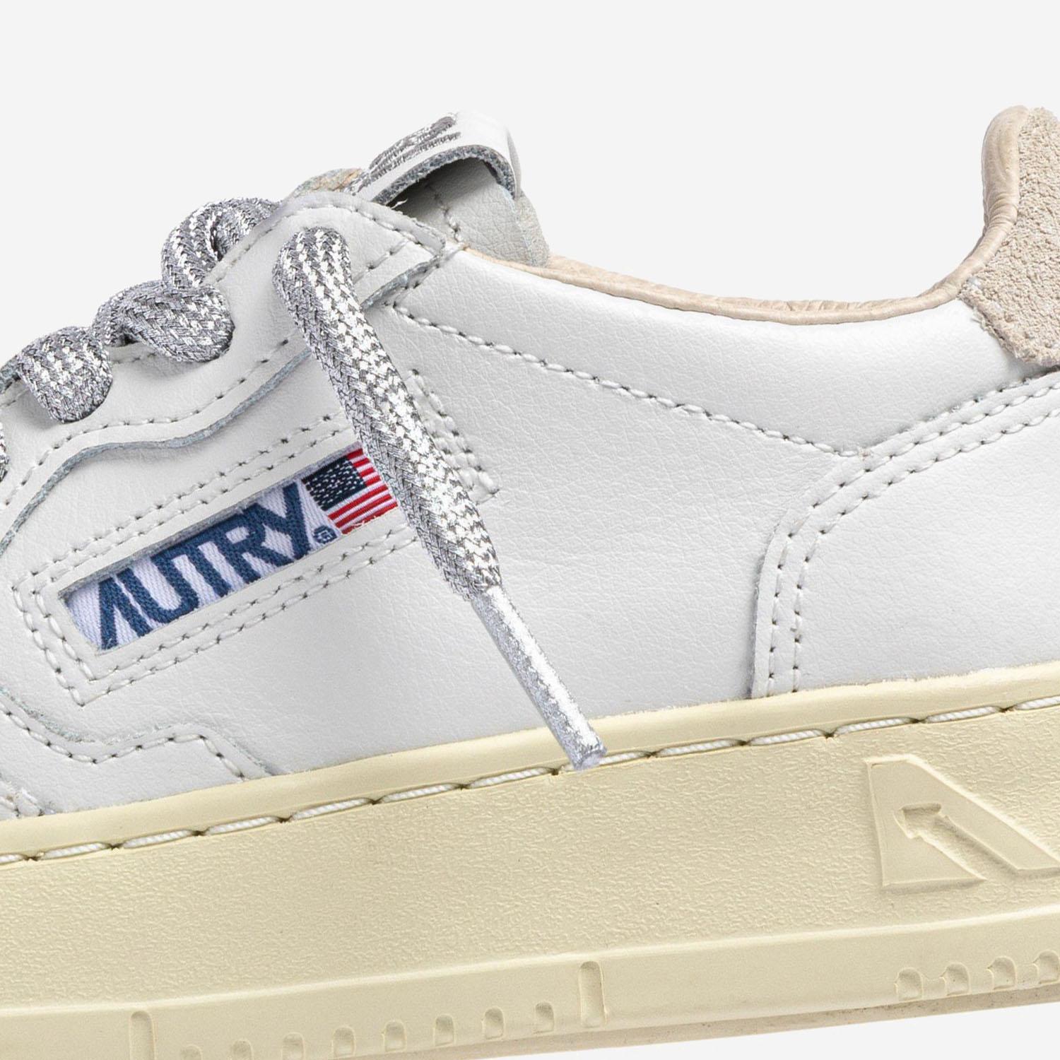 SNEAKERS MEDALIST LOW<BR/> KULK WF01LEASUEFOURWHTSILV AUTRY KIDS 
