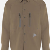 CAMICIA IN NYLON CON PANNELLO POSTERIORE A CONTRASTO 5746953019 182 AND WANDER 