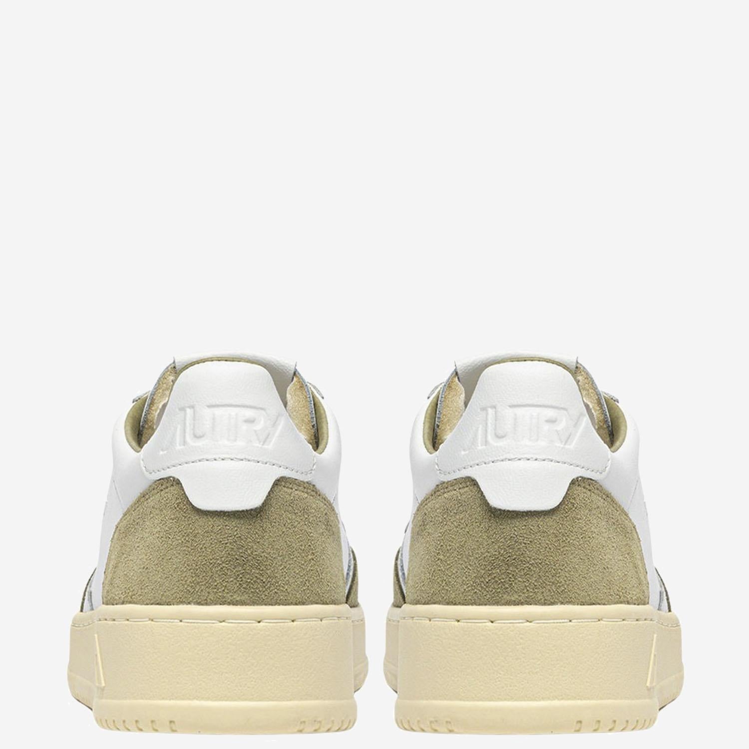 SNEAKERS MEDALIST LOW IN PELLE AULMFT06 SOFLEASUEWHTGREYGN AUTRY 