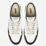 SNEAKERS MEDALIST LOW IN PELLE AULMFT07 SOFLEASUEWHTOCEAN AUTRY 