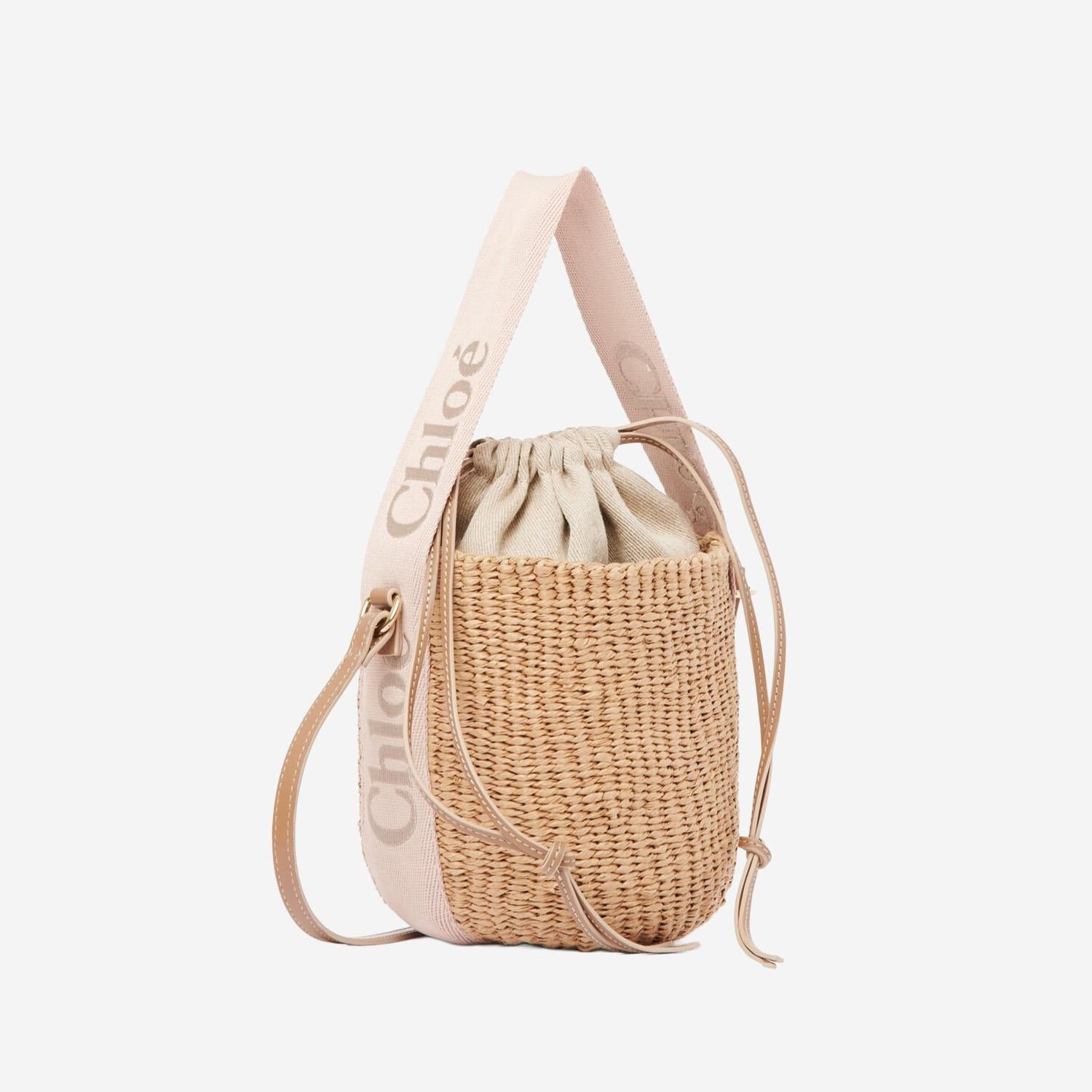 BORSA BUCKET WOODY IN RAFIA CHC26AS381L18 26Y CHLOE 