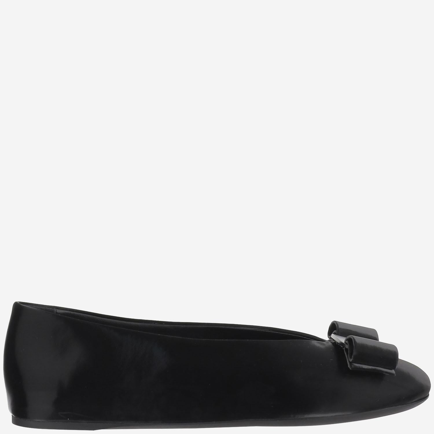 BALLERINE FIOCCO IN PELLE VANNAI 001NERO SALVATORE FERRAGAMO 