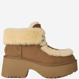 Stivali Classic Esmee Lace Up in pelle scamosciata 1171532 CHE UGG 