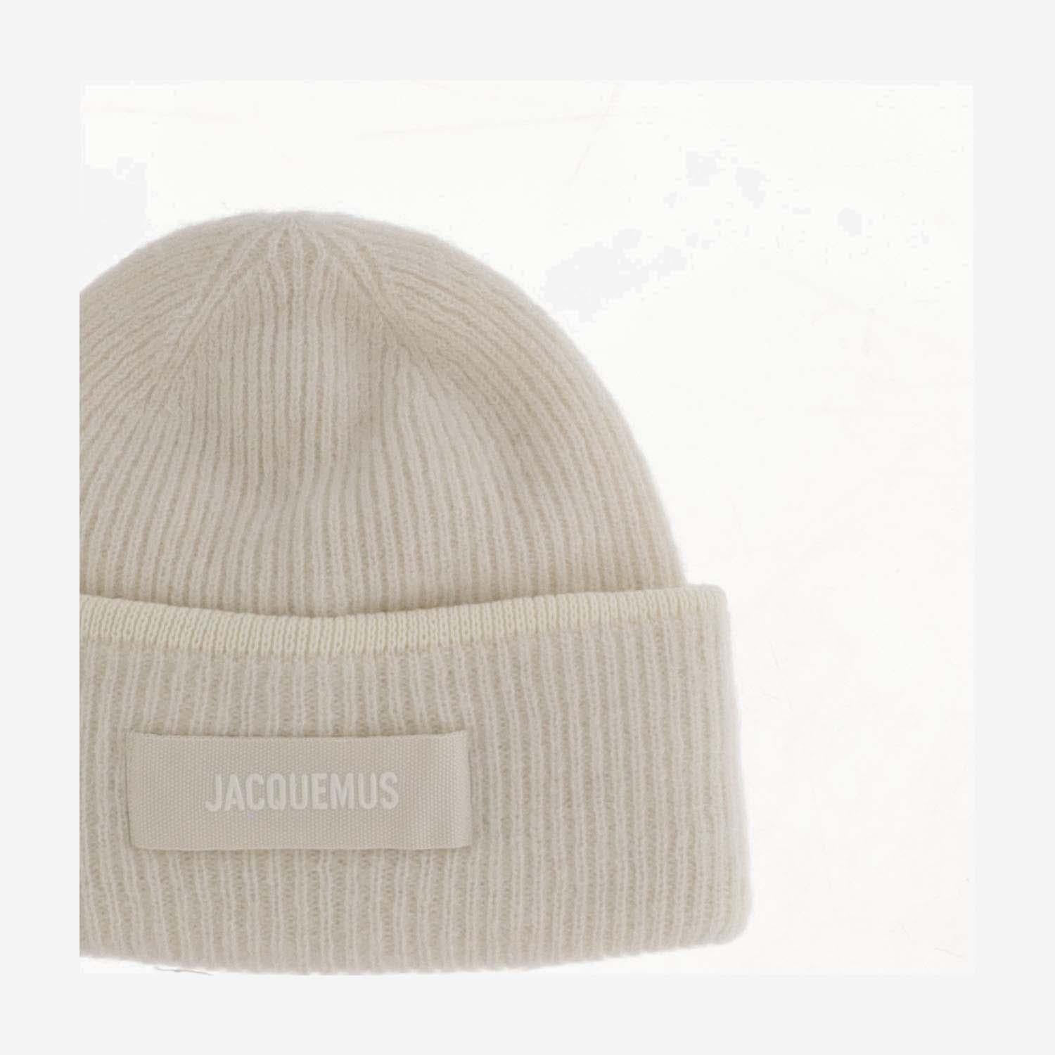 BEANIE IN MISTO LANA CON LOGO ACU00666AK00227 110 JACQUEMUS 