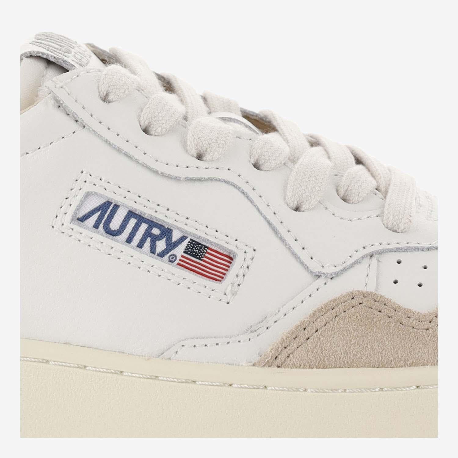 SNEAKERS MEDALIST LOW AULWLS75 LEATSUEDEWHTGOLD AUTRY 