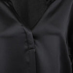 CAMICIA IN SETA CON SCOLLO A V VR84511926 001BLK VINCE 