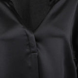 CAMICIA IN SETA CON SCOLLO A V VR84511926 001BLK VINCE 