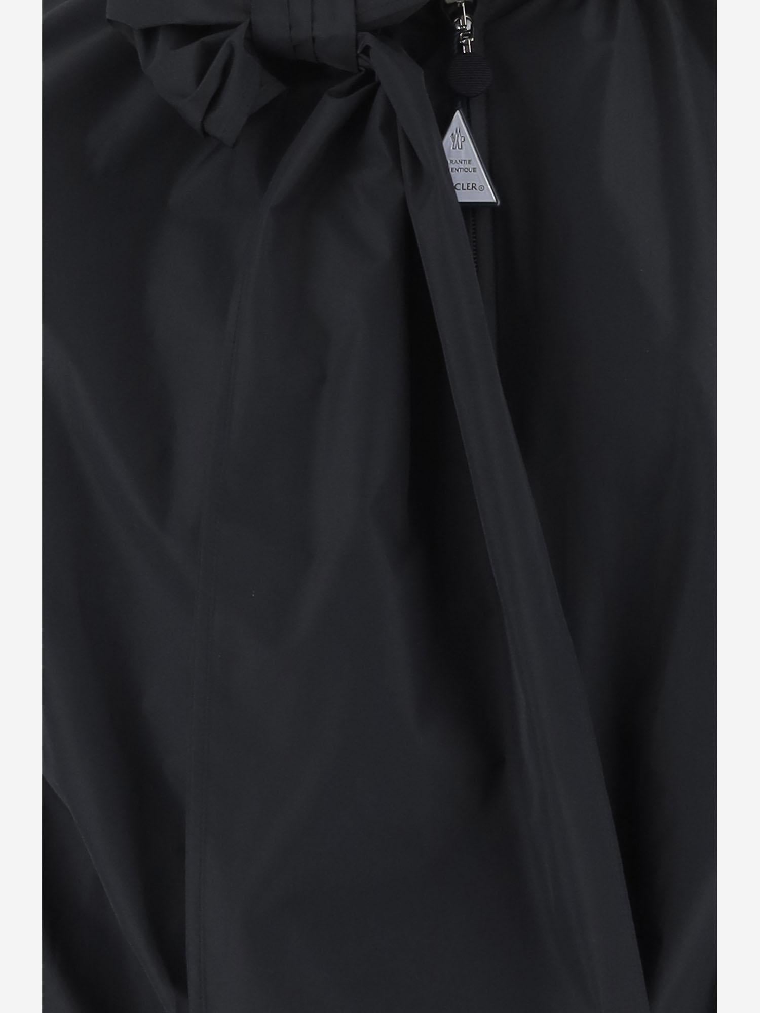 GIUBBOTTO IN NYLON CON FIOCCO AL COLLO 1A00157 598AK77D MONCLER 