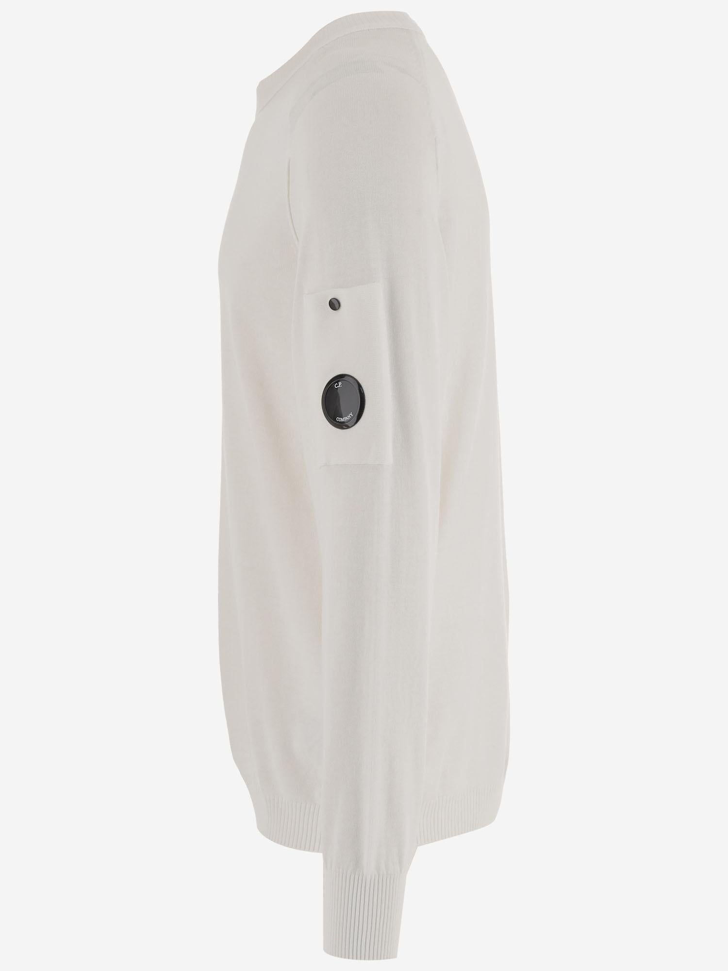 MAGLIA IN COTONE CON LOGO 20CMKN105A 006323O103 CP COMPANY 