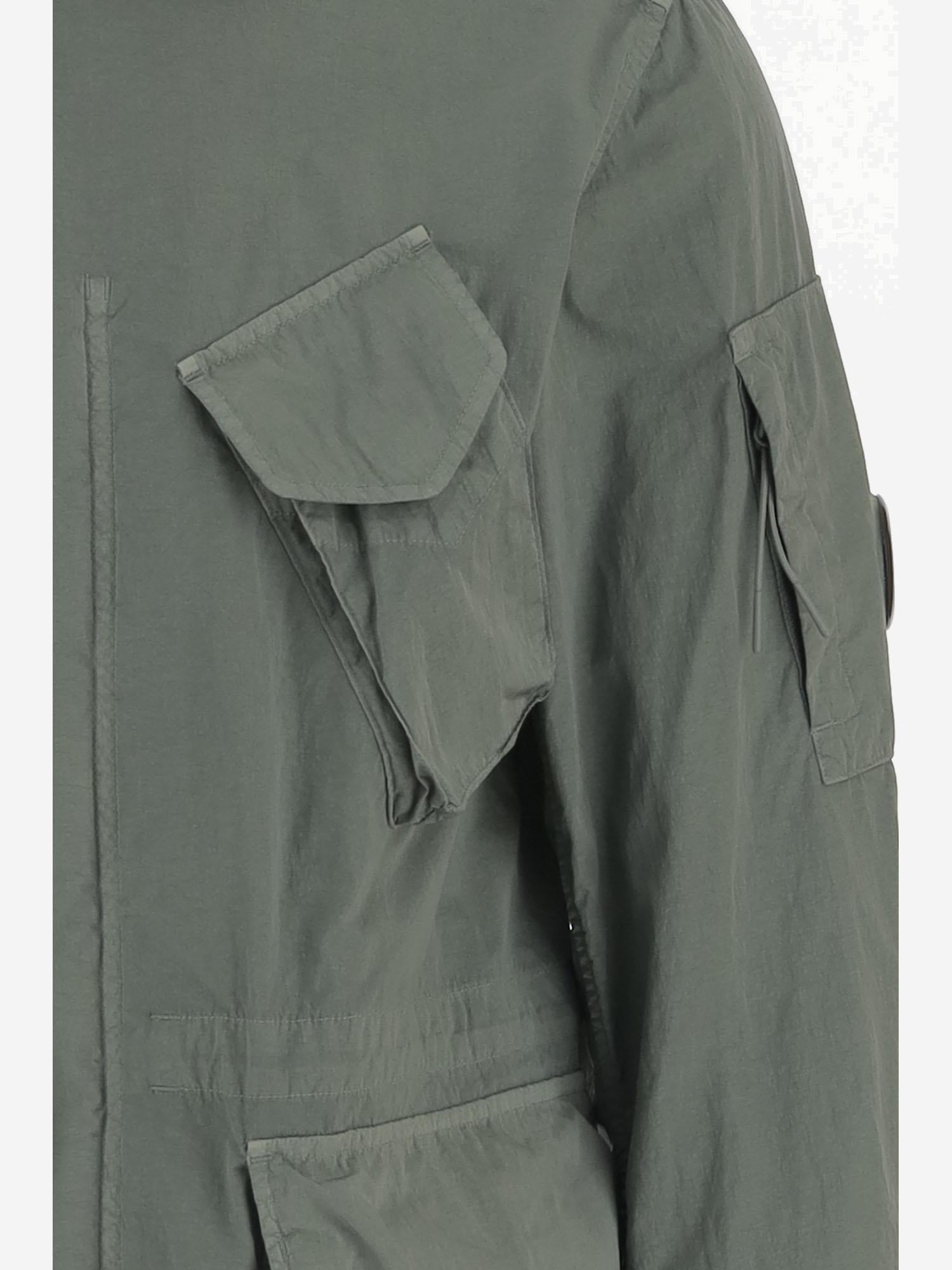 CAMICIA TECNICA CON MULTITASCHE 20CMOW004A 110535G668 CP COMPANY 