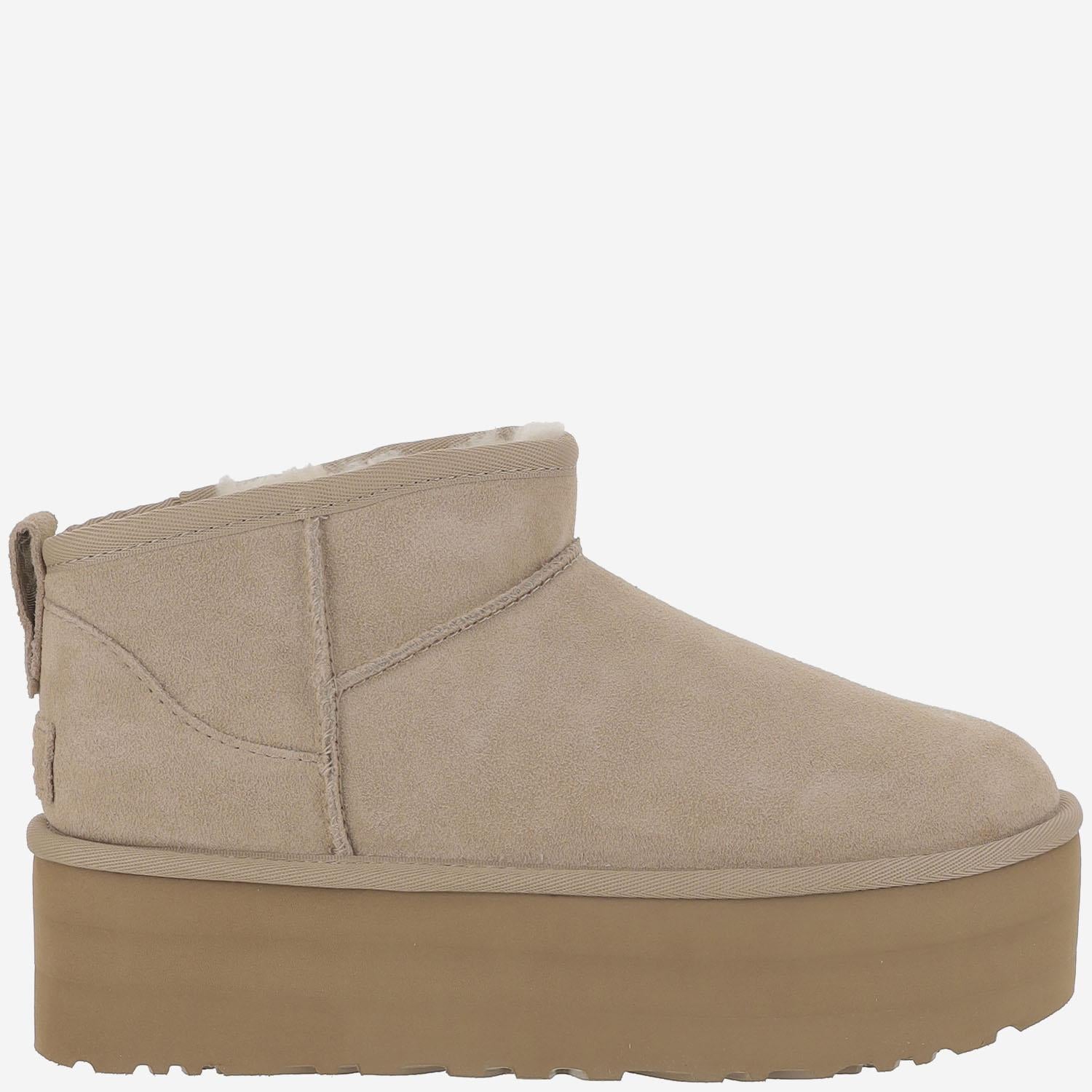 STIVALETTI CON PLATEAU CLASSIC ULTRA MINI 1135092 SAN UGG 