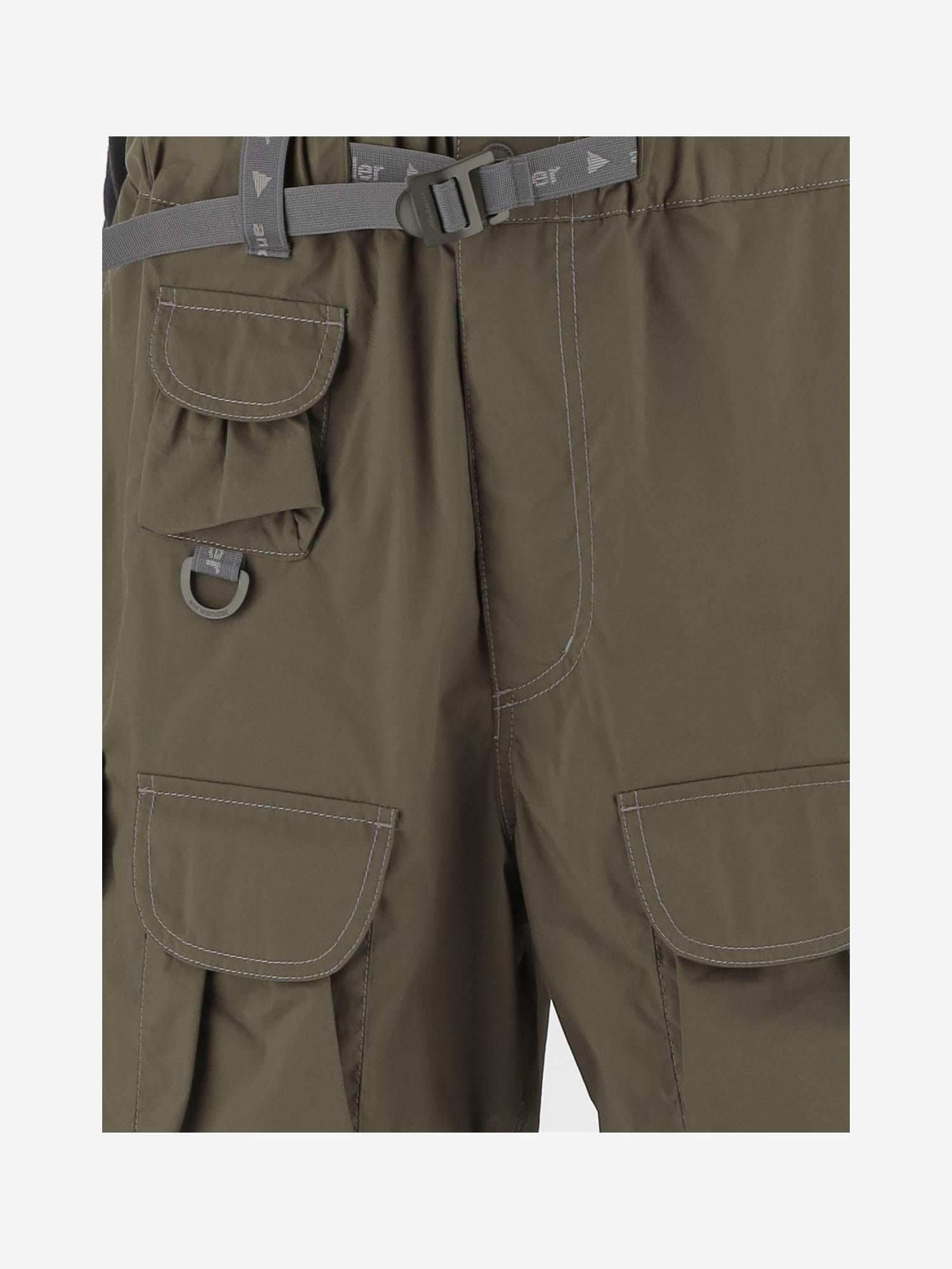 PANTALONI CORTI CARGO CON TASCHE LATERALI 5745182070 180 AND WANDER 