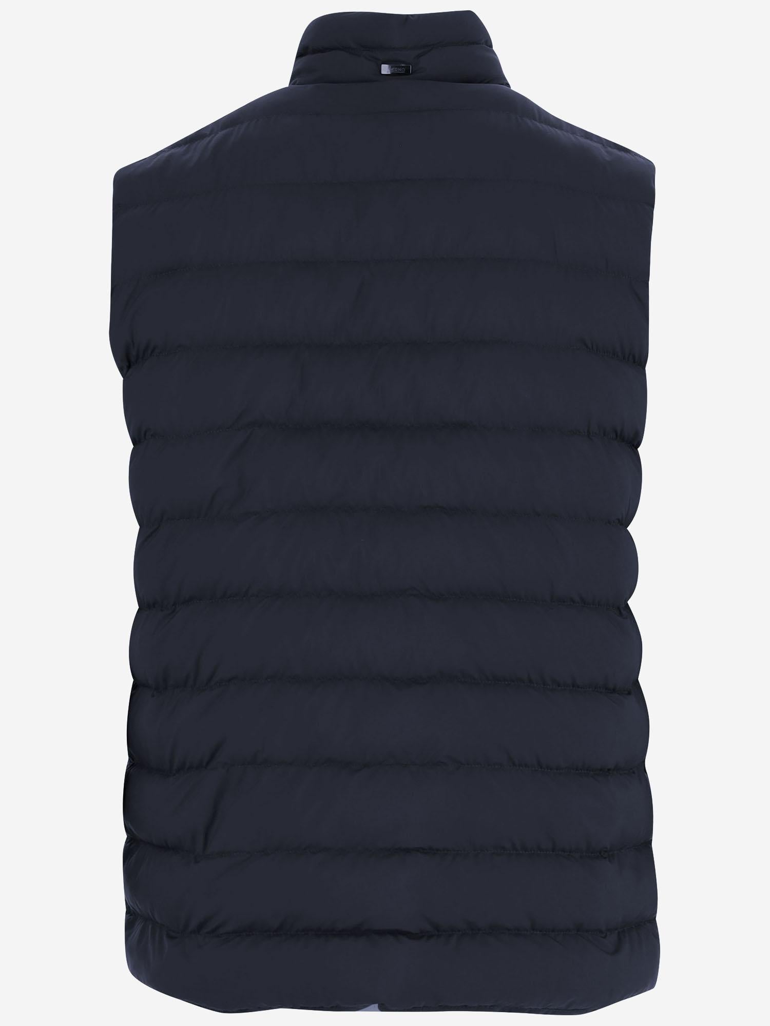 GILET IMBOTTITO IN NYLON PC0007ULE 12456Z9300 HERNO 