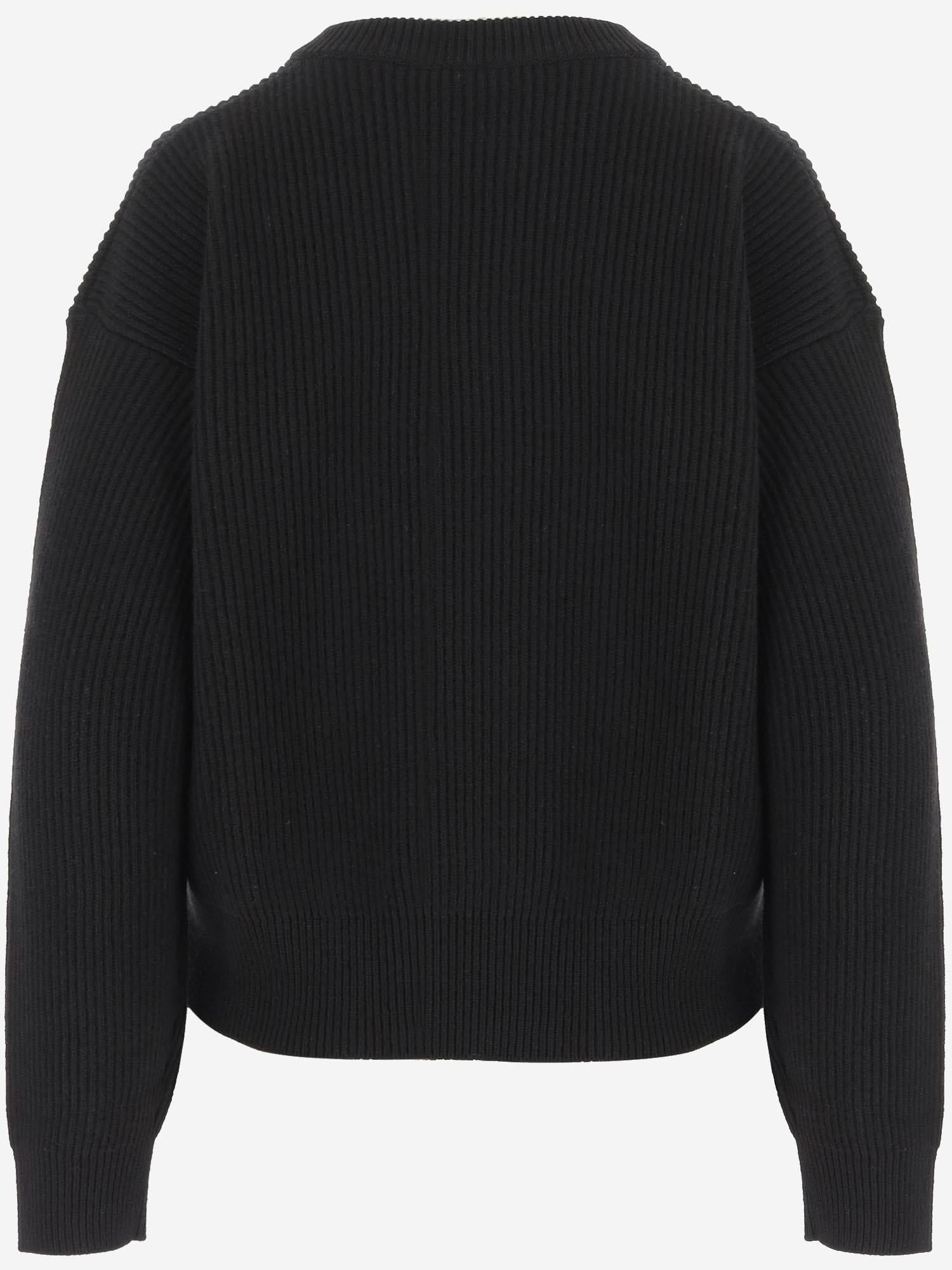 MAGLIONE IN LANA A COSTE CON STUDS 1018589 1A162071B000 VERSACE 