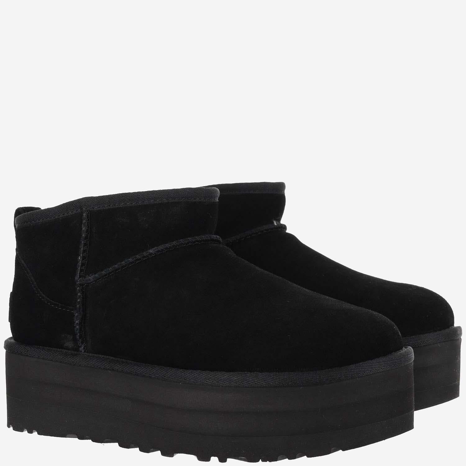 STIVALETTI CON PLATEAU CLASSIC ULTRA MINI 1135092 BLK UGG 