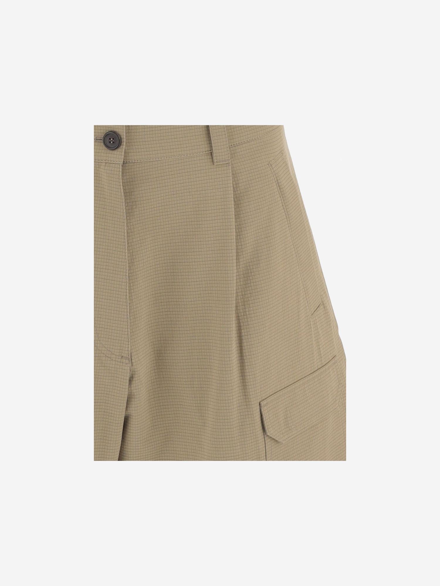 PANTALONI CORTI IN misto cotone MP1973 19CUF0065 MIU MIU 