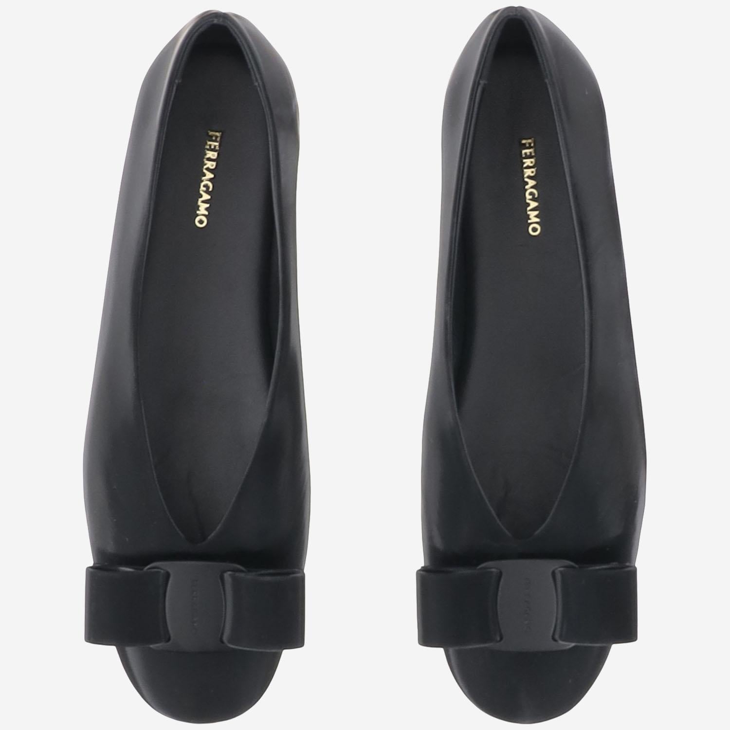 BALLERINE FIOCCO IN PELLE VANNAI 001NERO SALVATORE FERRAGAMO 