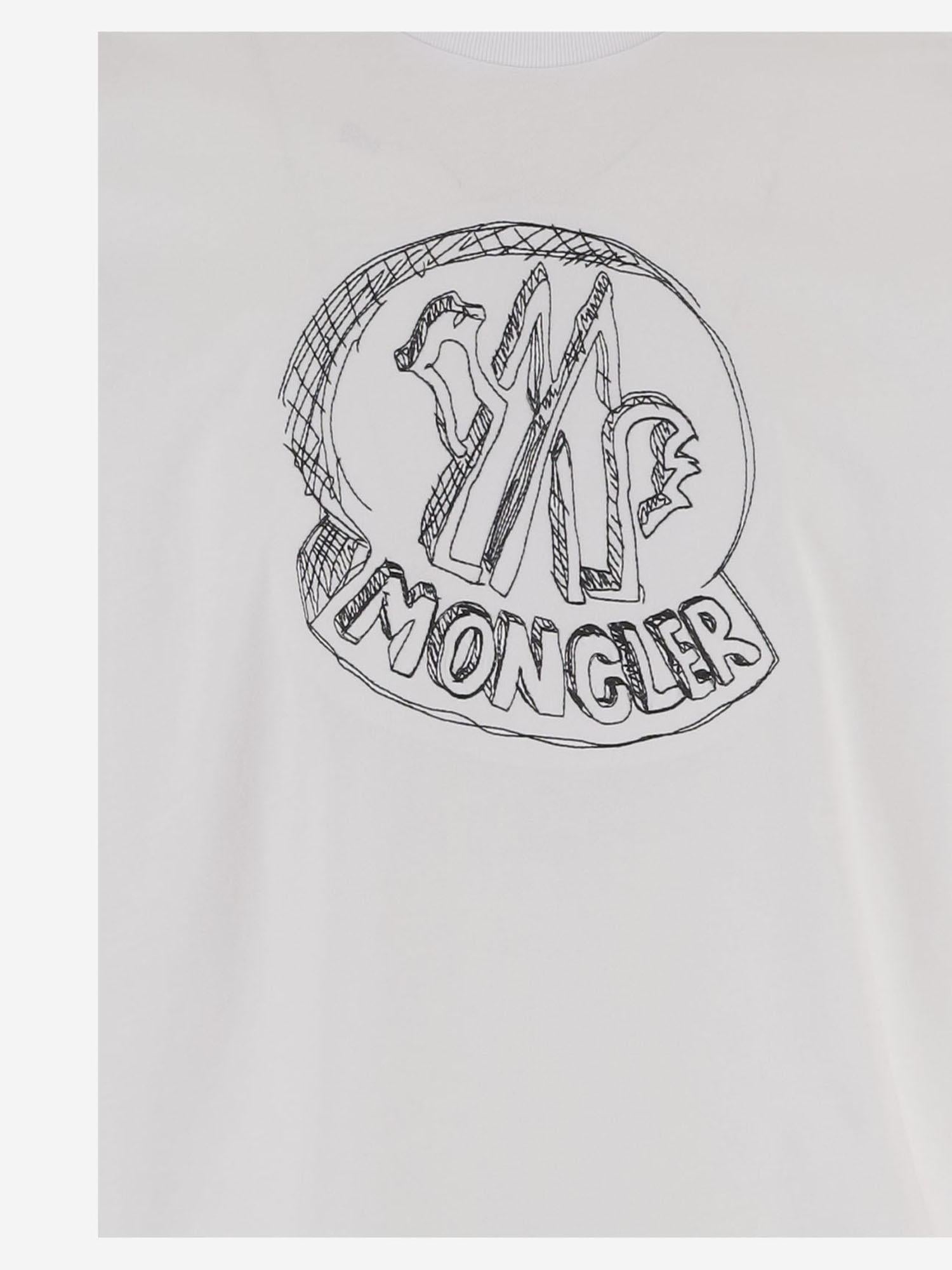 T-SHIRT IN COTONE CON STAMPA LOGO 8C00035 89AUG00A MONCLER 