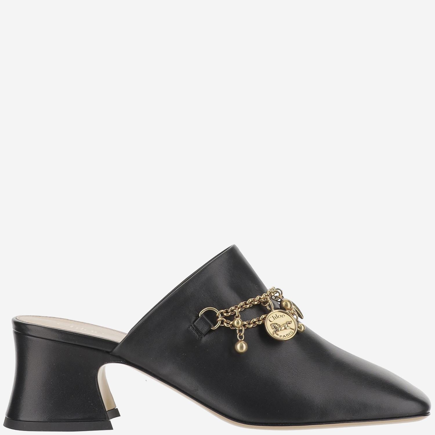 MULES IN PELLE CON CHARMS CHC25A11ERI 001 CHLOE 