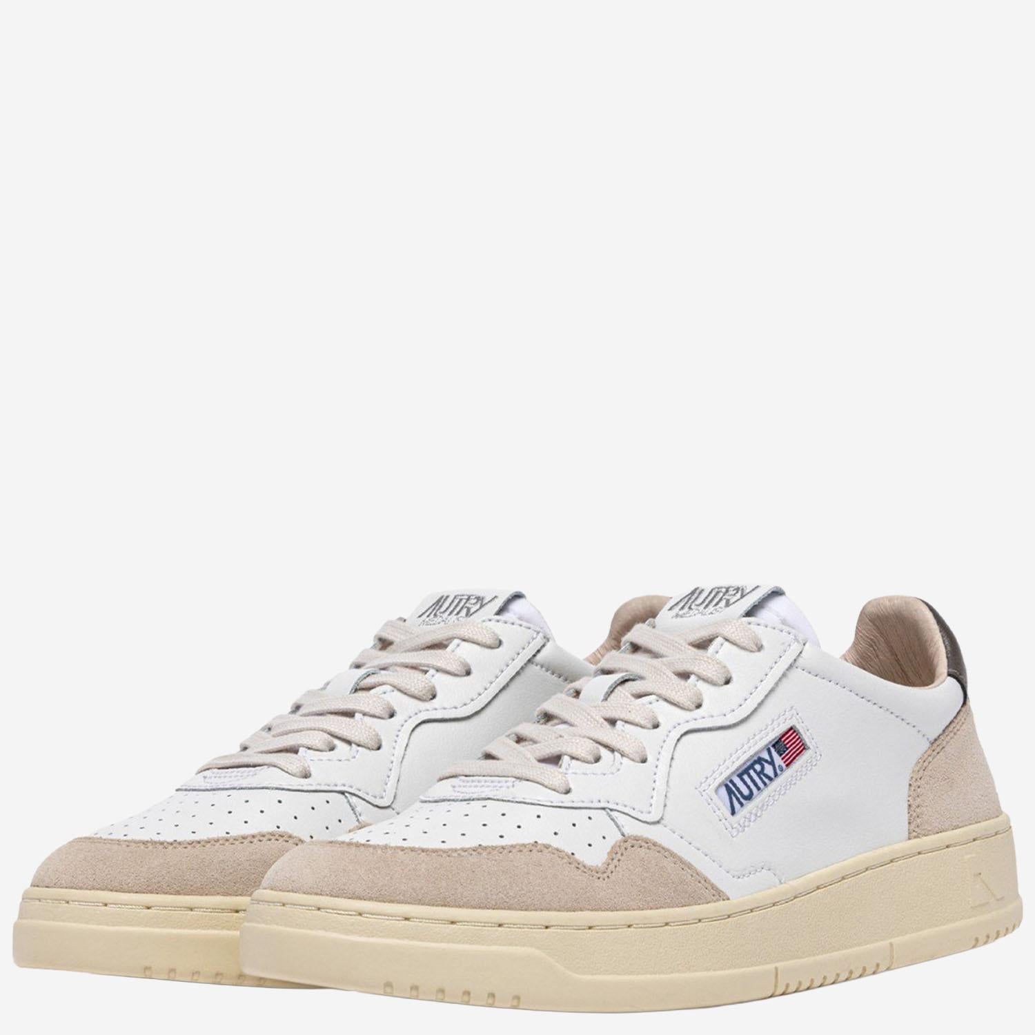 SNEAKERS MEDALIST LOW<BR/> AULMLS15 LEATSUEDEWHTTEAK AUTRY 