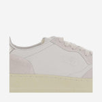 SNEAKERS MEDALIST LOW IN PELLE<BR/> AULWNU01 WHTWHT AUTRY 
