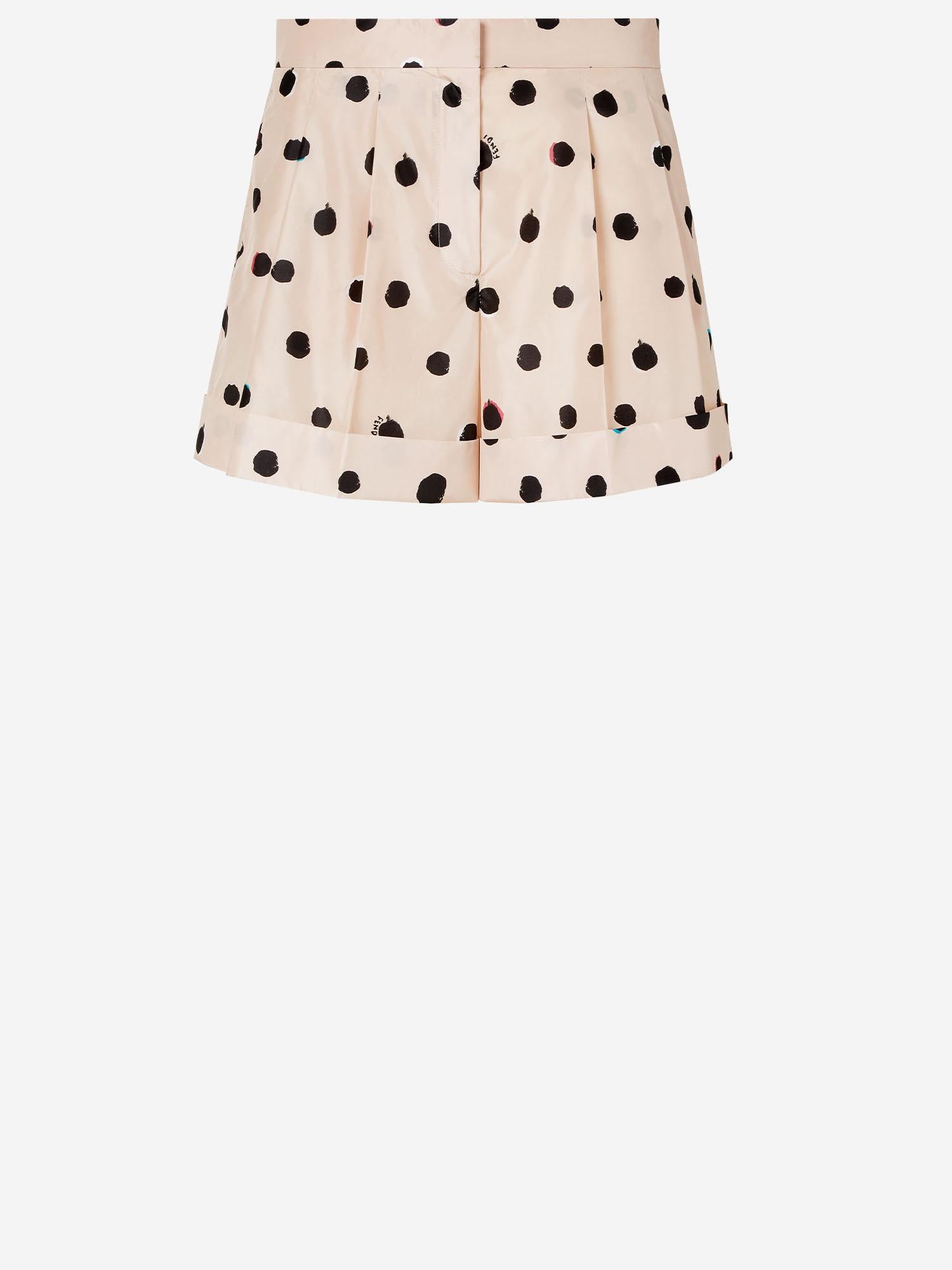 PANTALONI CORTI IN TAFFETÀ CON MOTIVO FALENA DOTS FR6690 AVJQF1UKB FENDI 