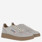 SNEAKERS LOW MEDALIST AULMRA02 WHTTOBACCO AUTRY 