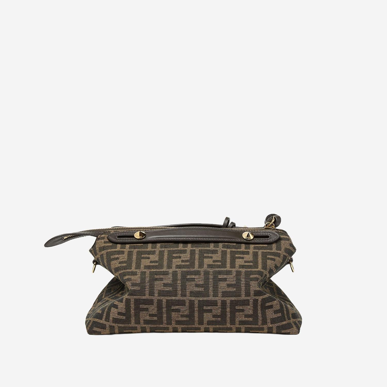 Borsa By The Way Soft Medium 8BL155 AFPMF1GL7 FENDI 