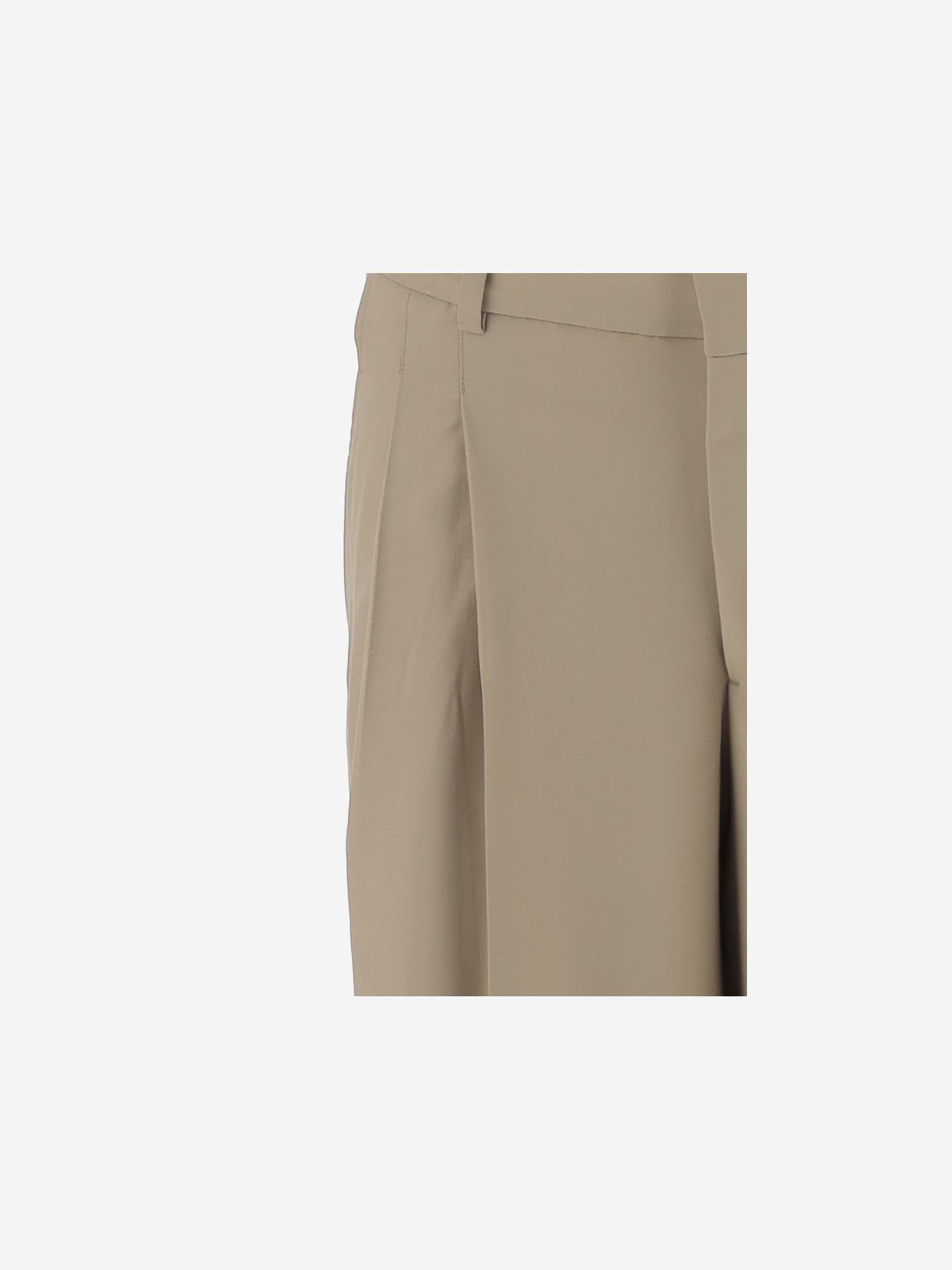 PANTALONI CORTI IN LANA FSO827WV0194 A036 AMI 