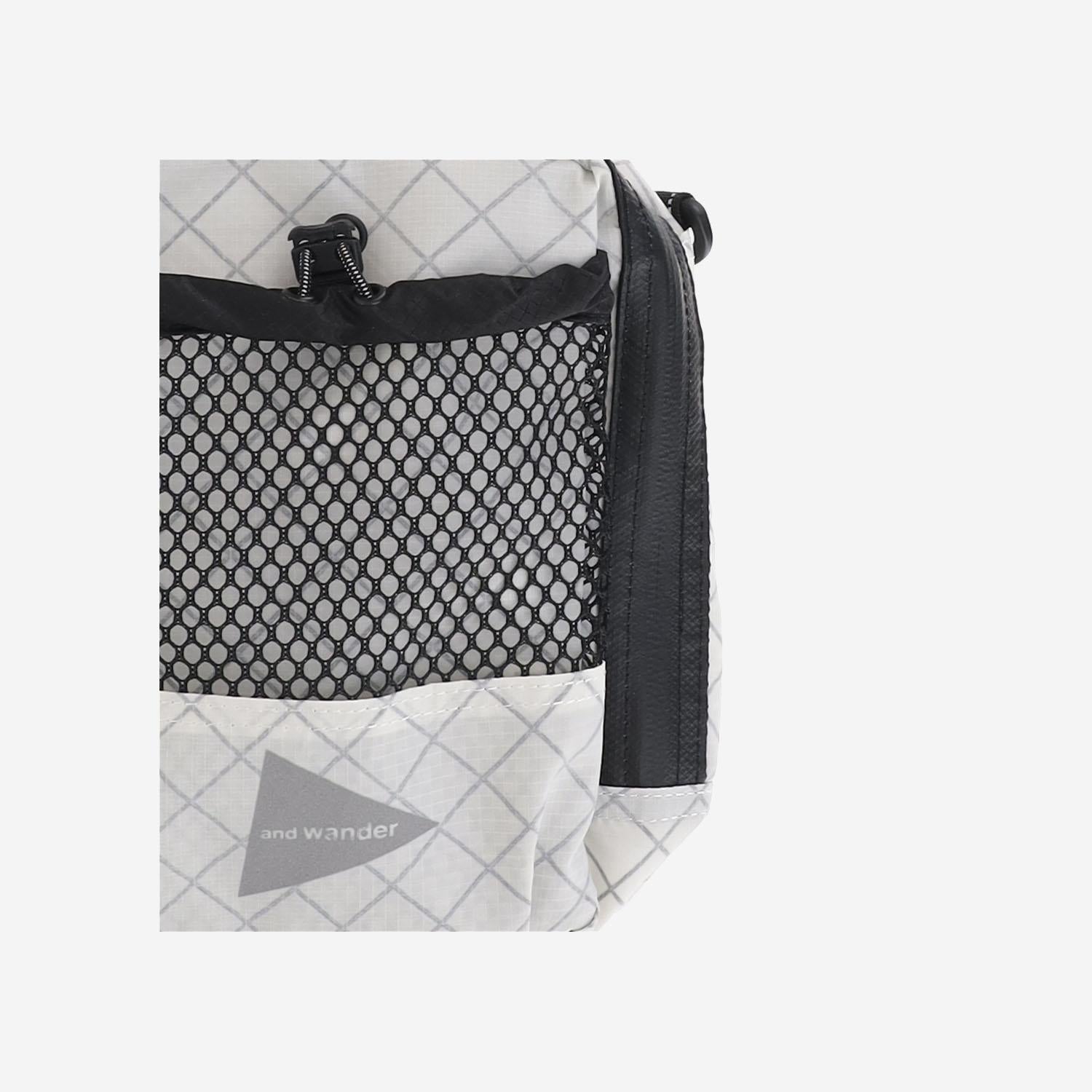 BORSA CROSS BODY IN NYLON CON LOGO 5745975207 031 AND WANDER 