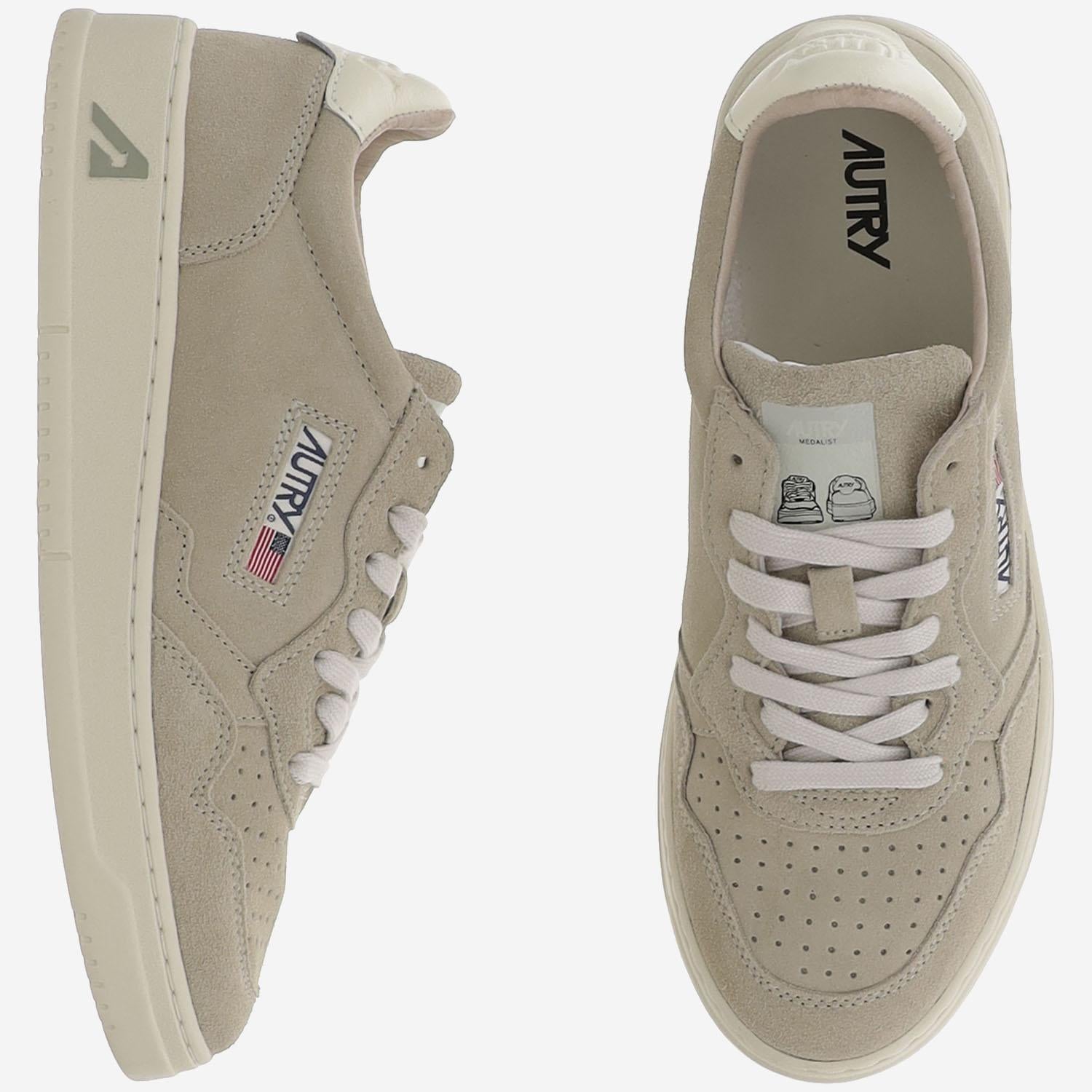 SNEAKERS LOW MEDALIST AULMUH02 PAPYRUSWHT AUTRY 