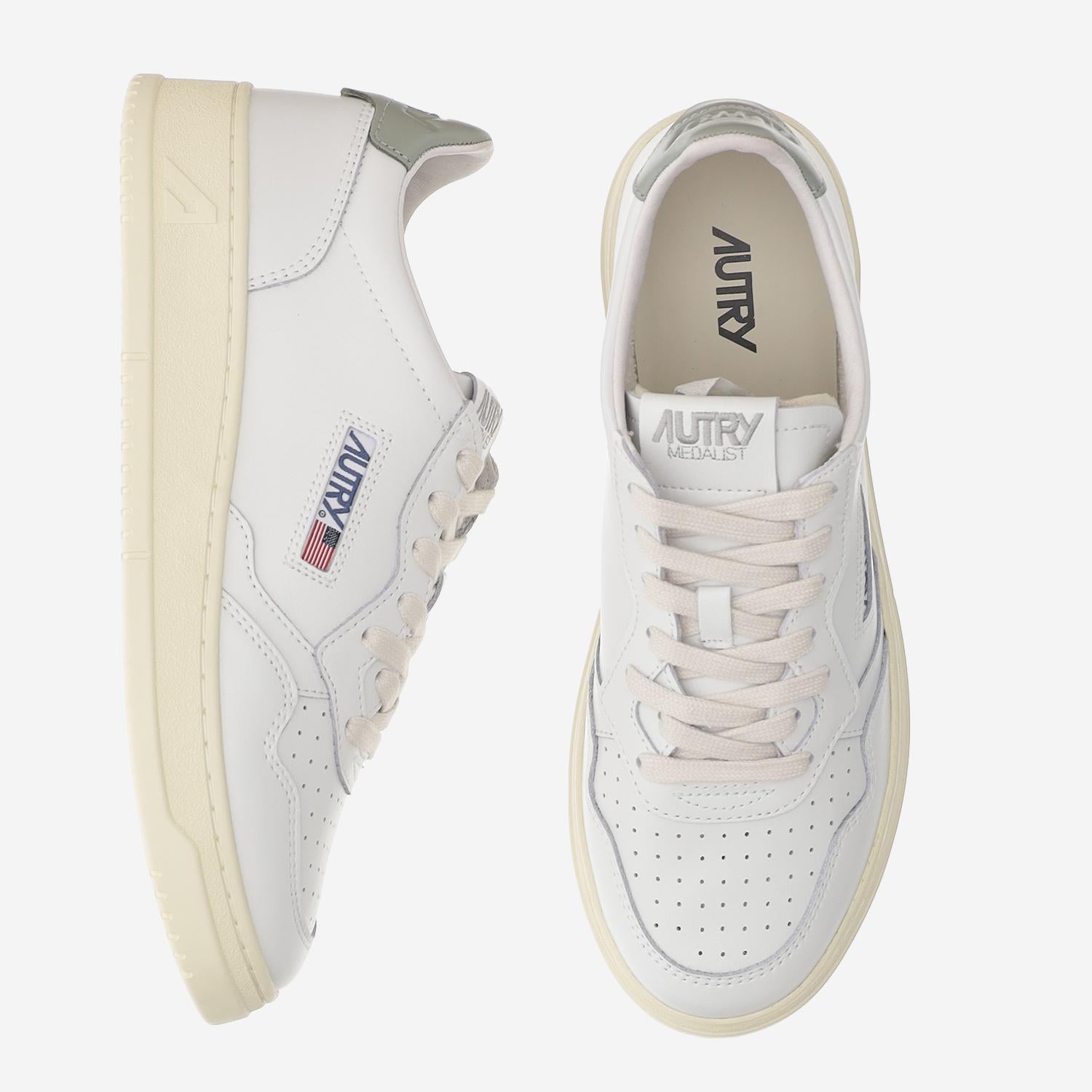 SNEAKERS MEDALIST LOW AULMLL11 LEATLEATWHTSEAGR AUTRY 