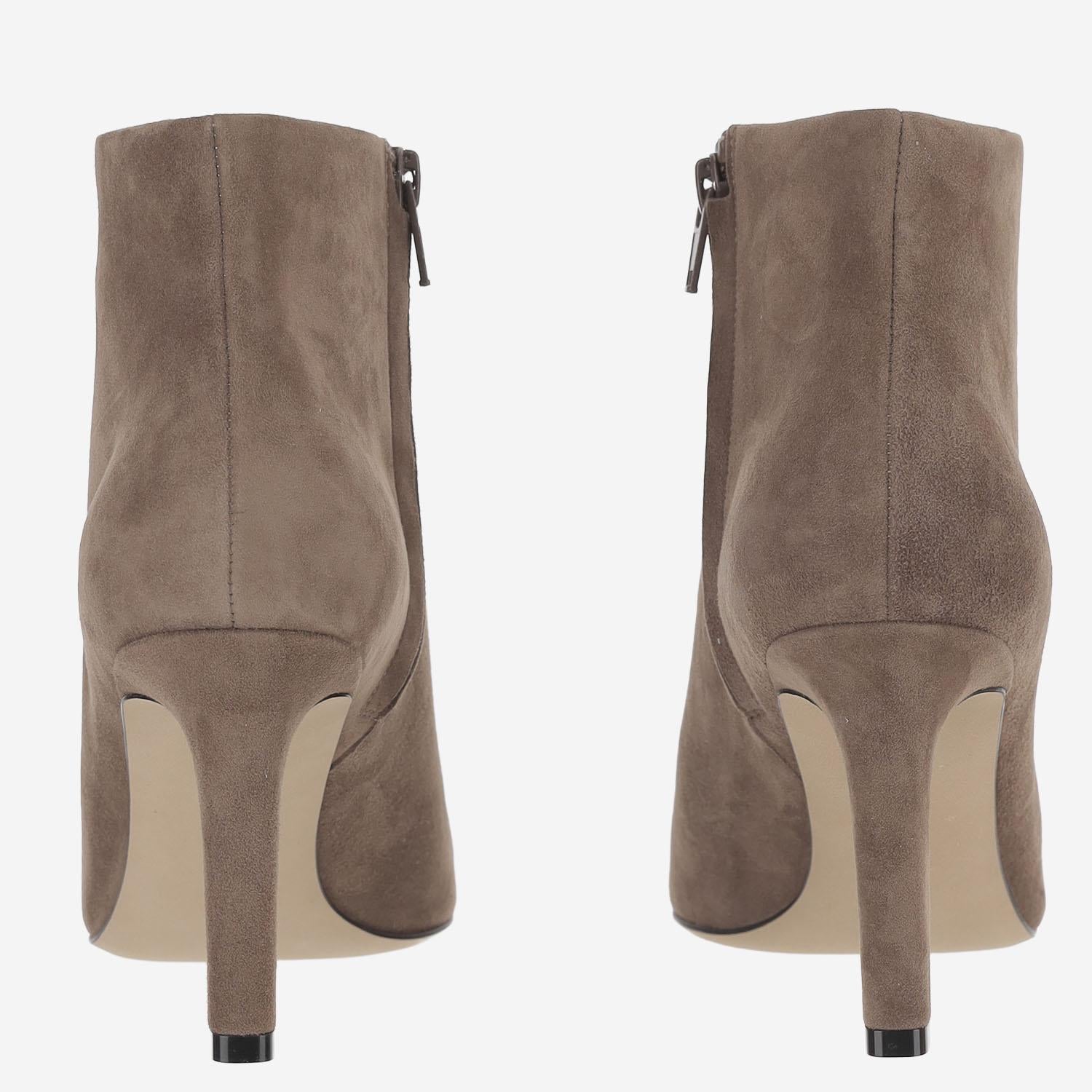 STIVALETTI CARLA 80 IN PELLE SCAMOSCIATA F1751L303 DAT THE ROW 