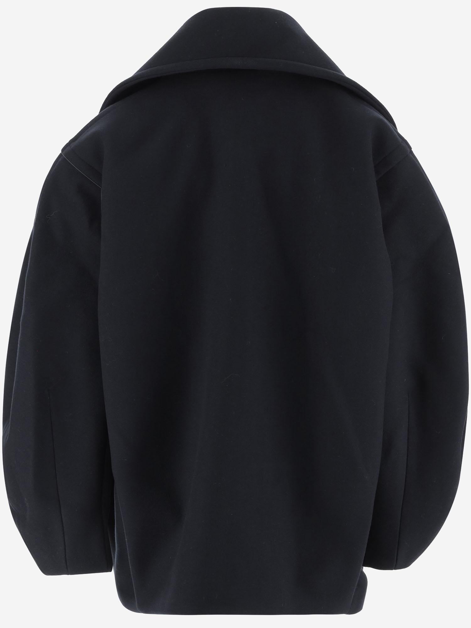 <BR/>Giacca Doppio petto IN LANA vergine<BR/><BR/><BR/><BR/><BR/><BR/><BR/><BR/><BR/><BR/><BR/><BR/><BR/><BR/><BR/> COW00103AW00429 390 JACQUEMUS 